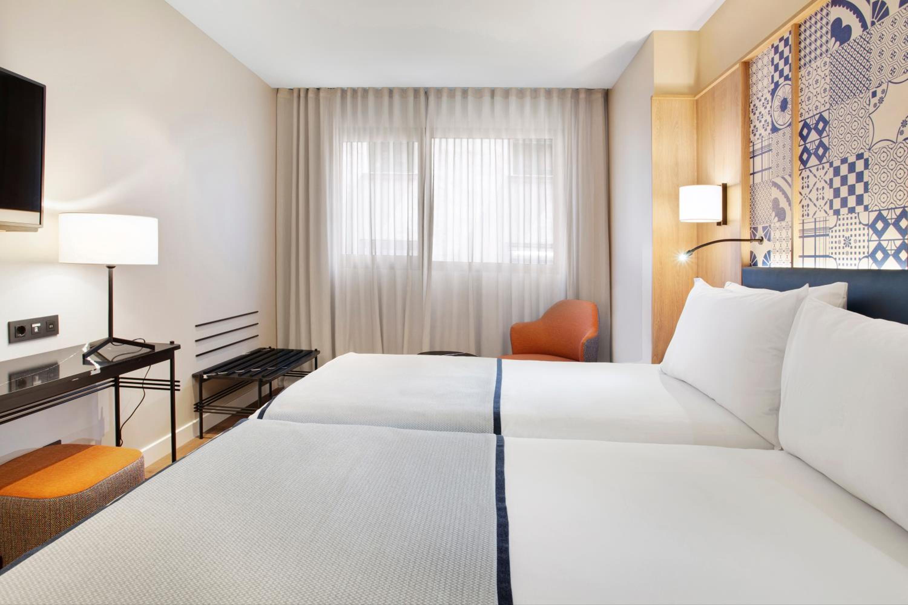 Double/Twin Room - Photo 4