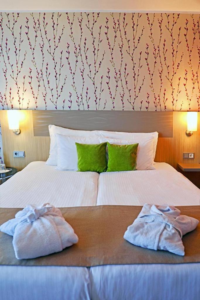 Superior Quadruple Room with UVC-Filter and Air Condition photo 2