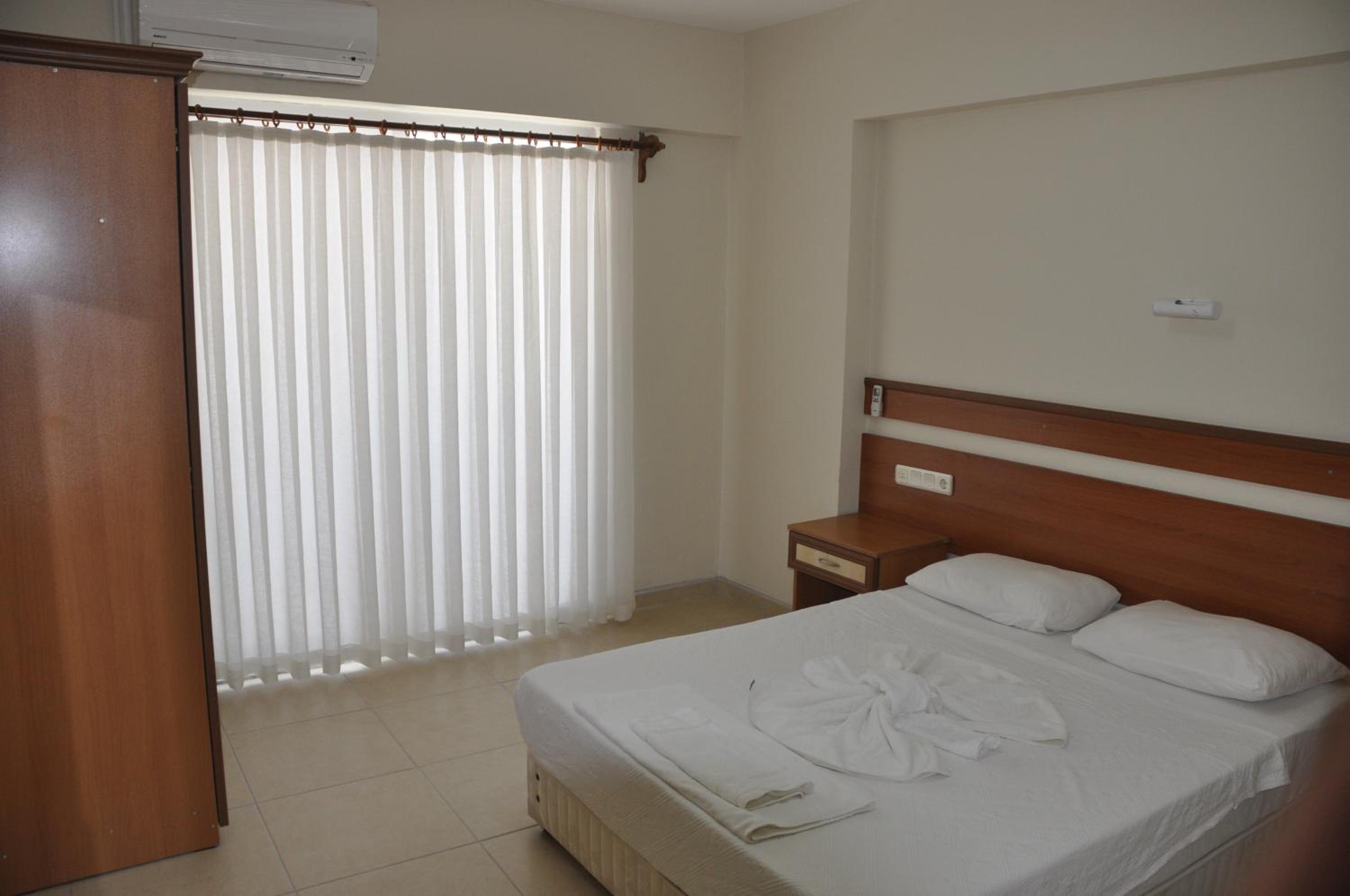 Standard Double or Twin Room (No Kitchen)