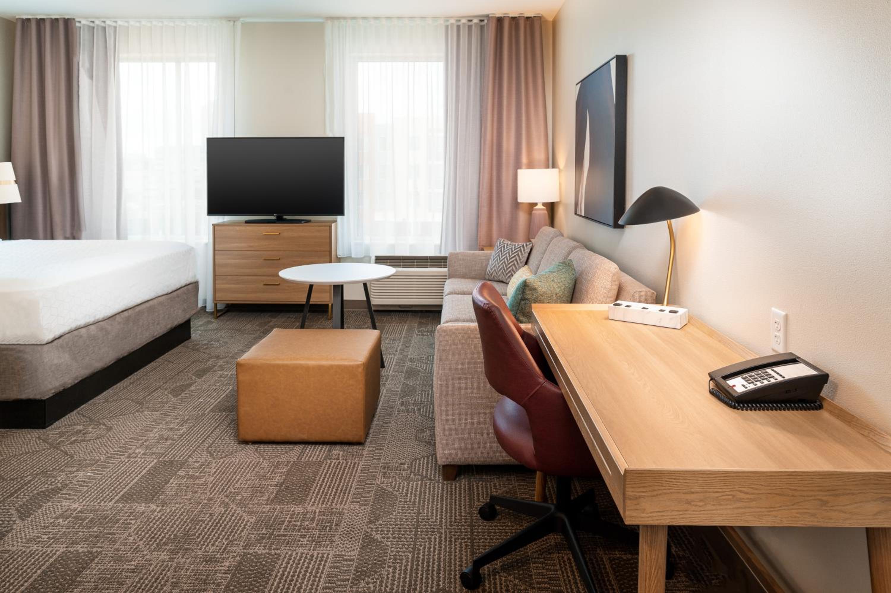 King Studio Suite - Photo 6