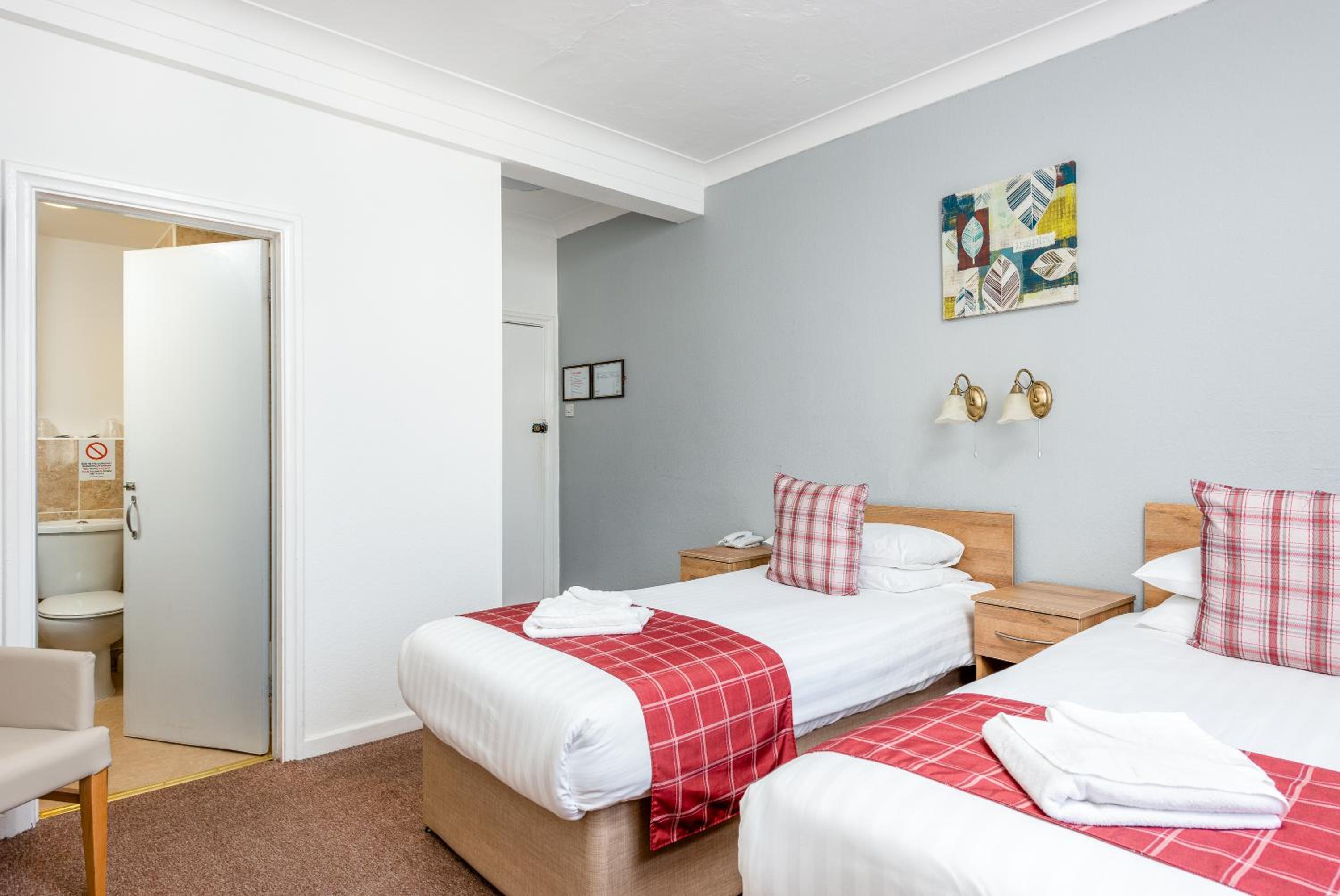 Superior Twin Room photo 3