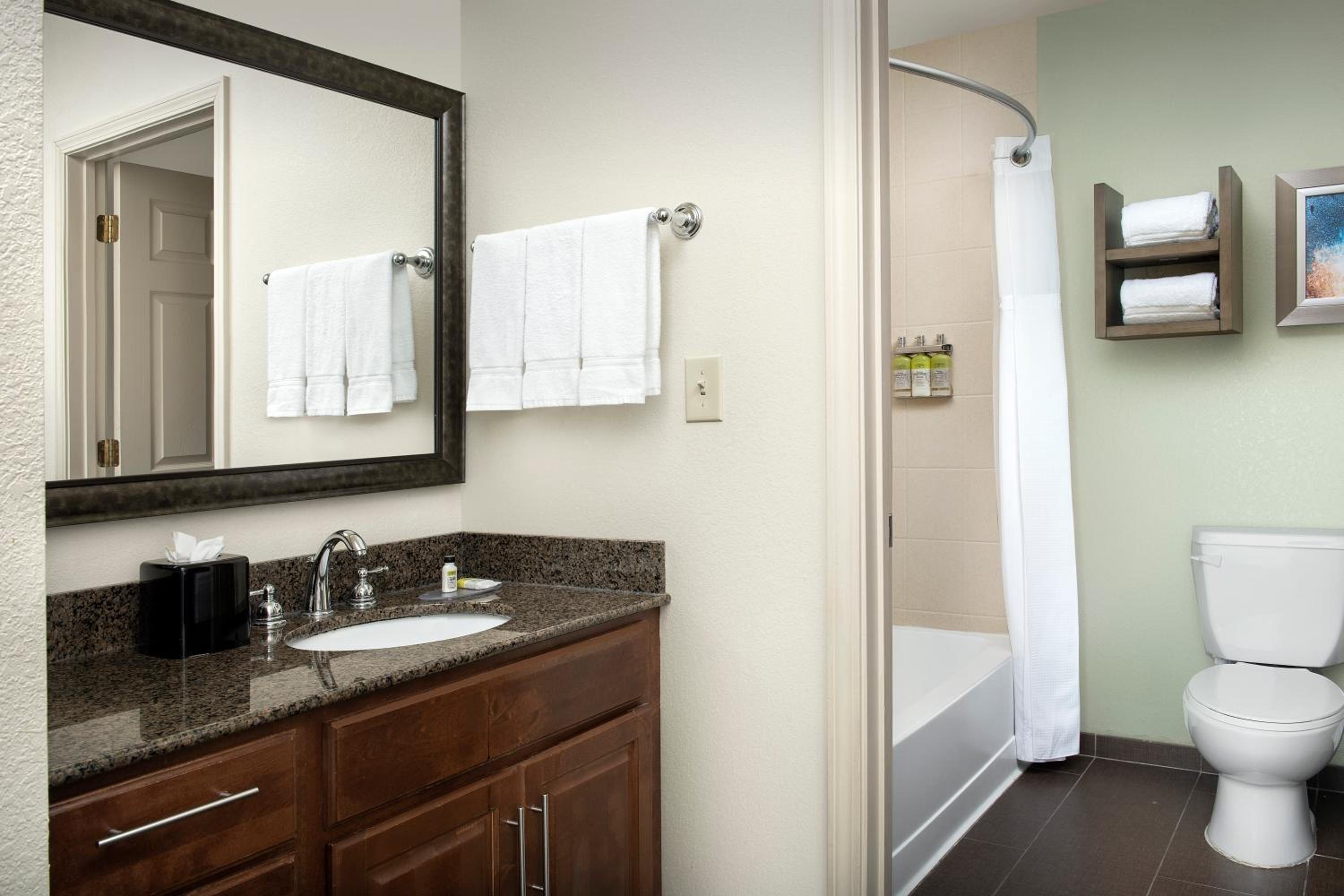 Studio Suite - Photo 4