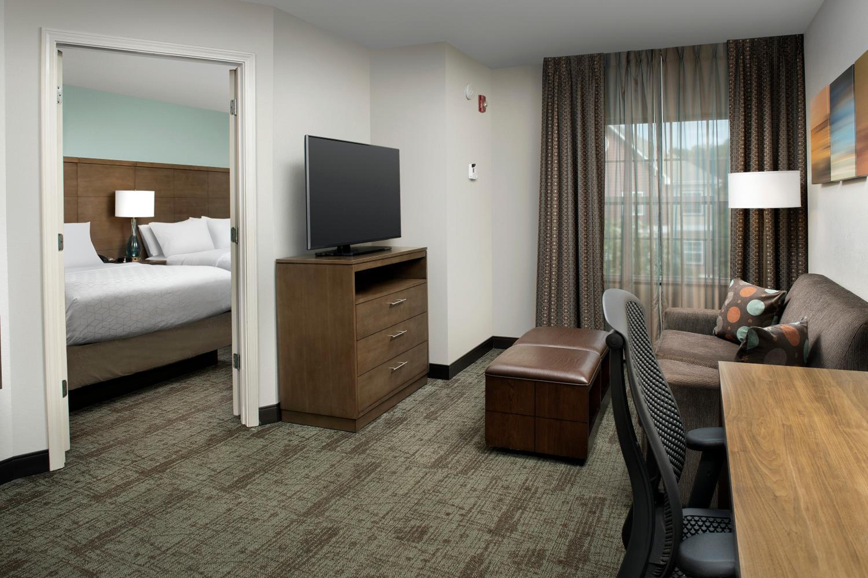 One-Bedroom Queen Suite with Two Queen Beds - Photo 1