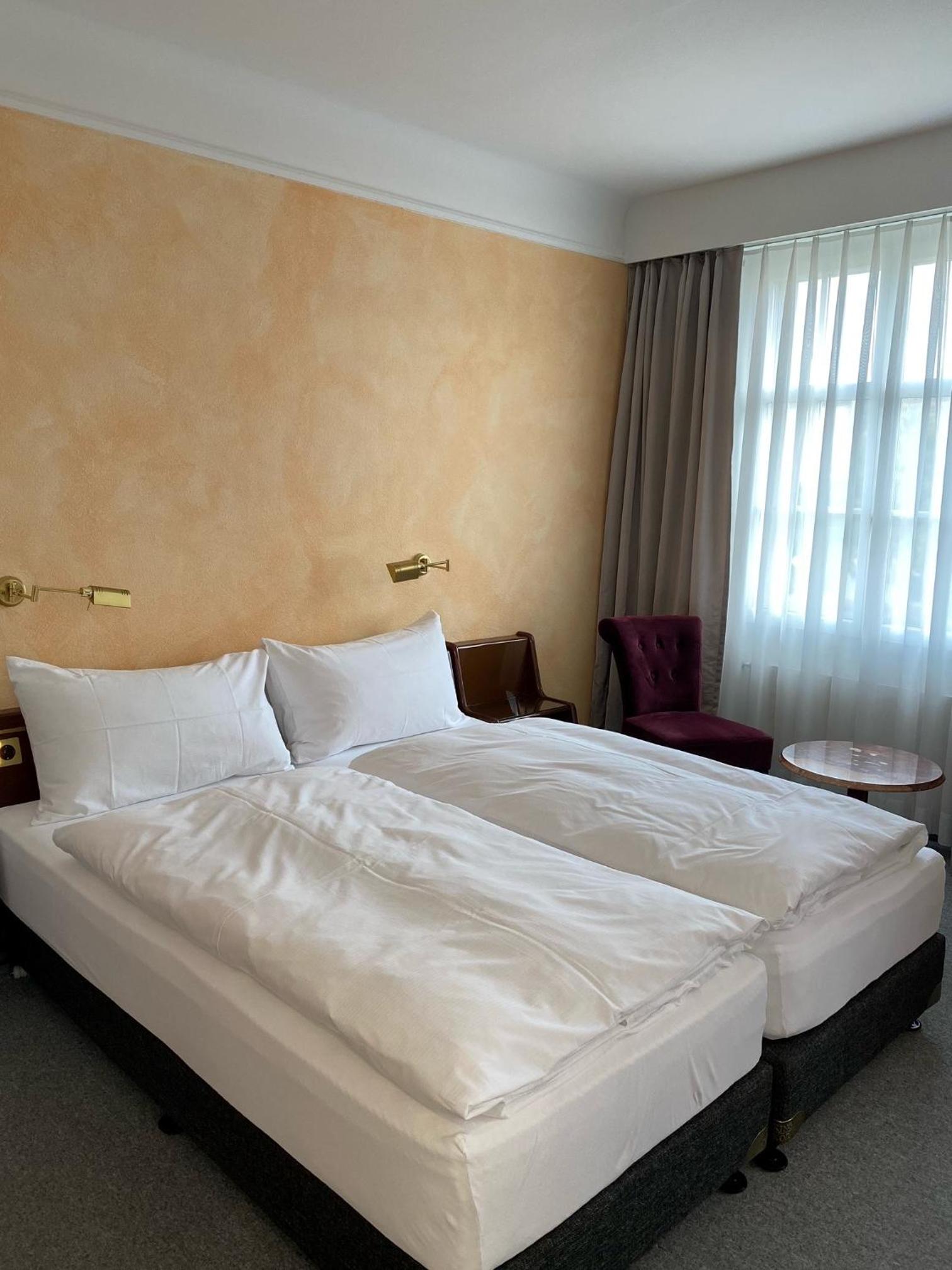 Standard Double Room - Photo 4