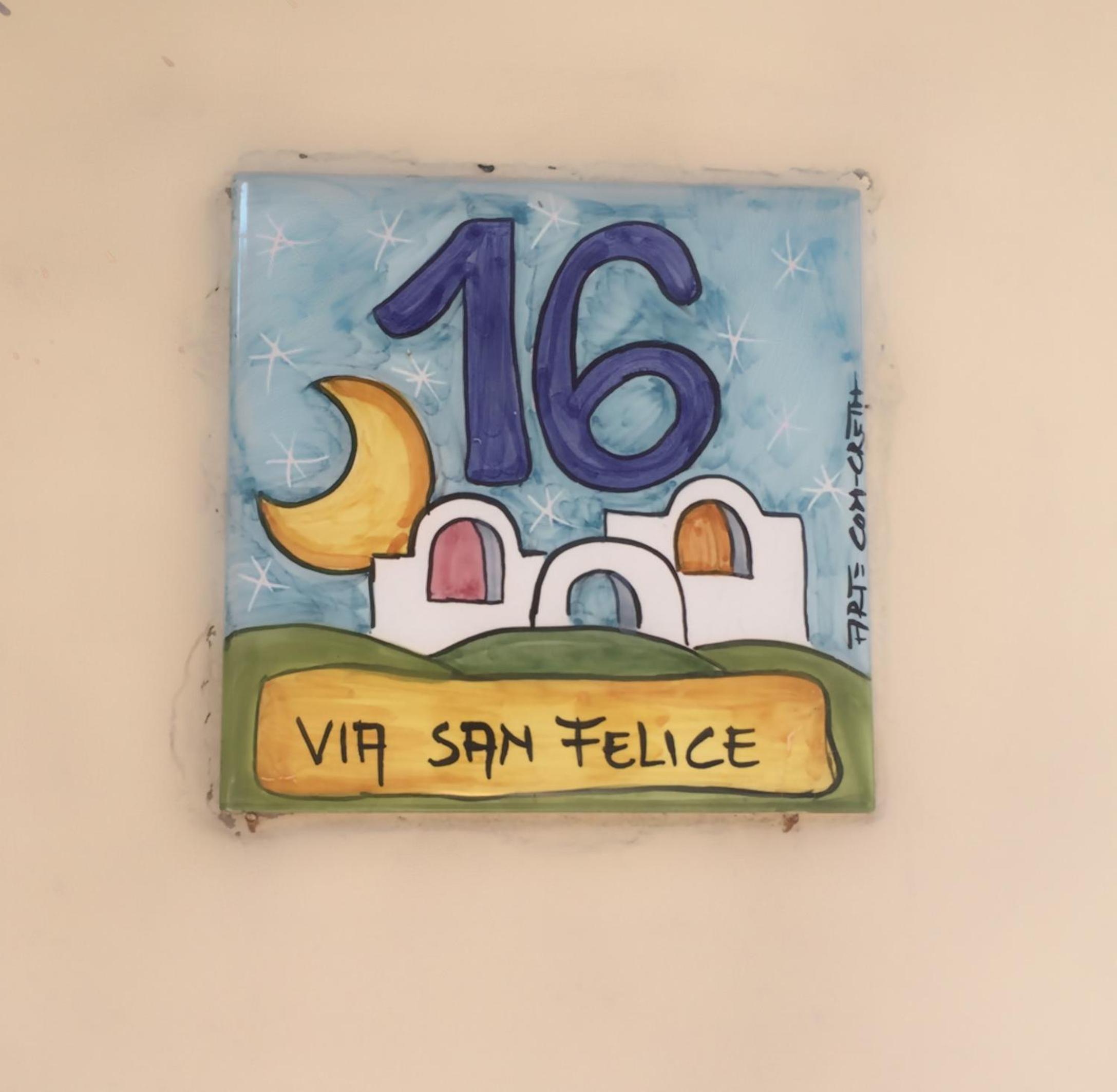 One-Bedroom House - Photo 14