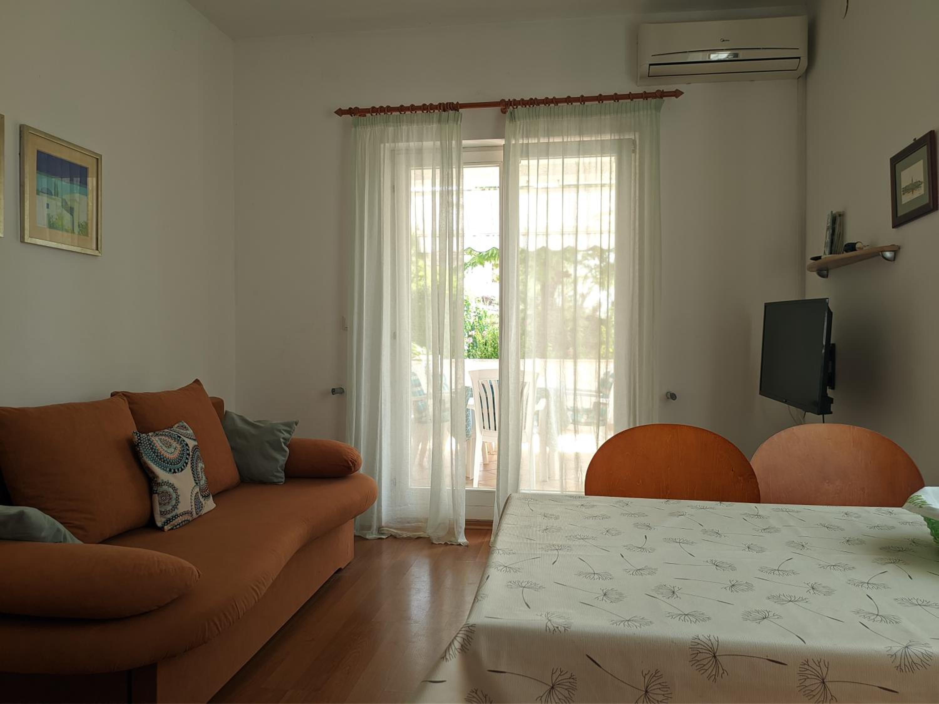Two-Bedroom Apartment with Sea View - Photo 20
