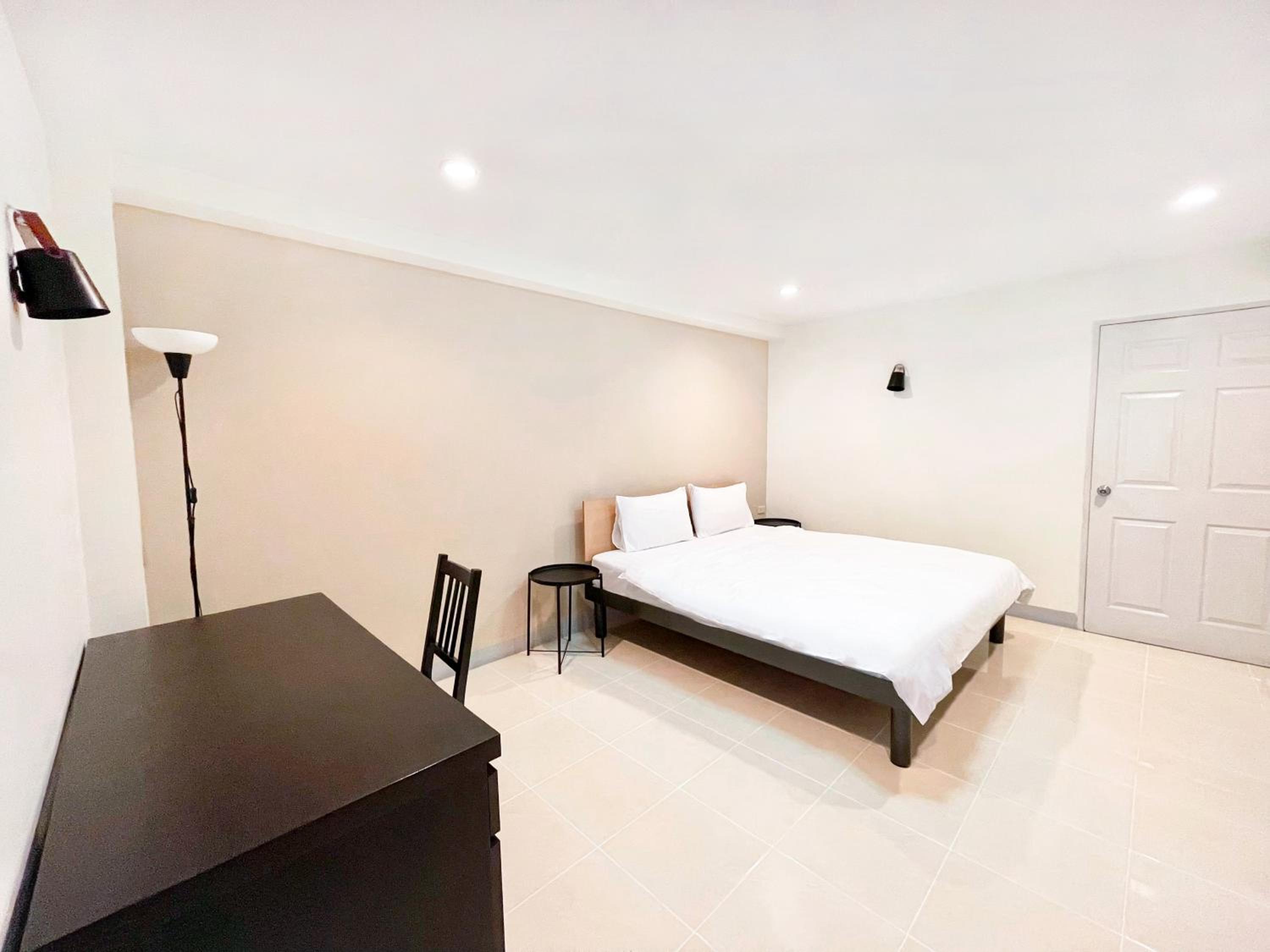 Deluxe King Room photo 3