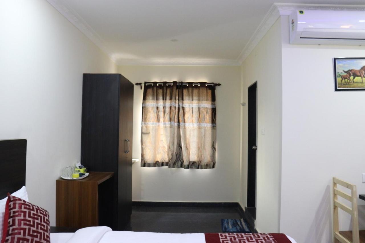 Deluxe Room - Photo 8