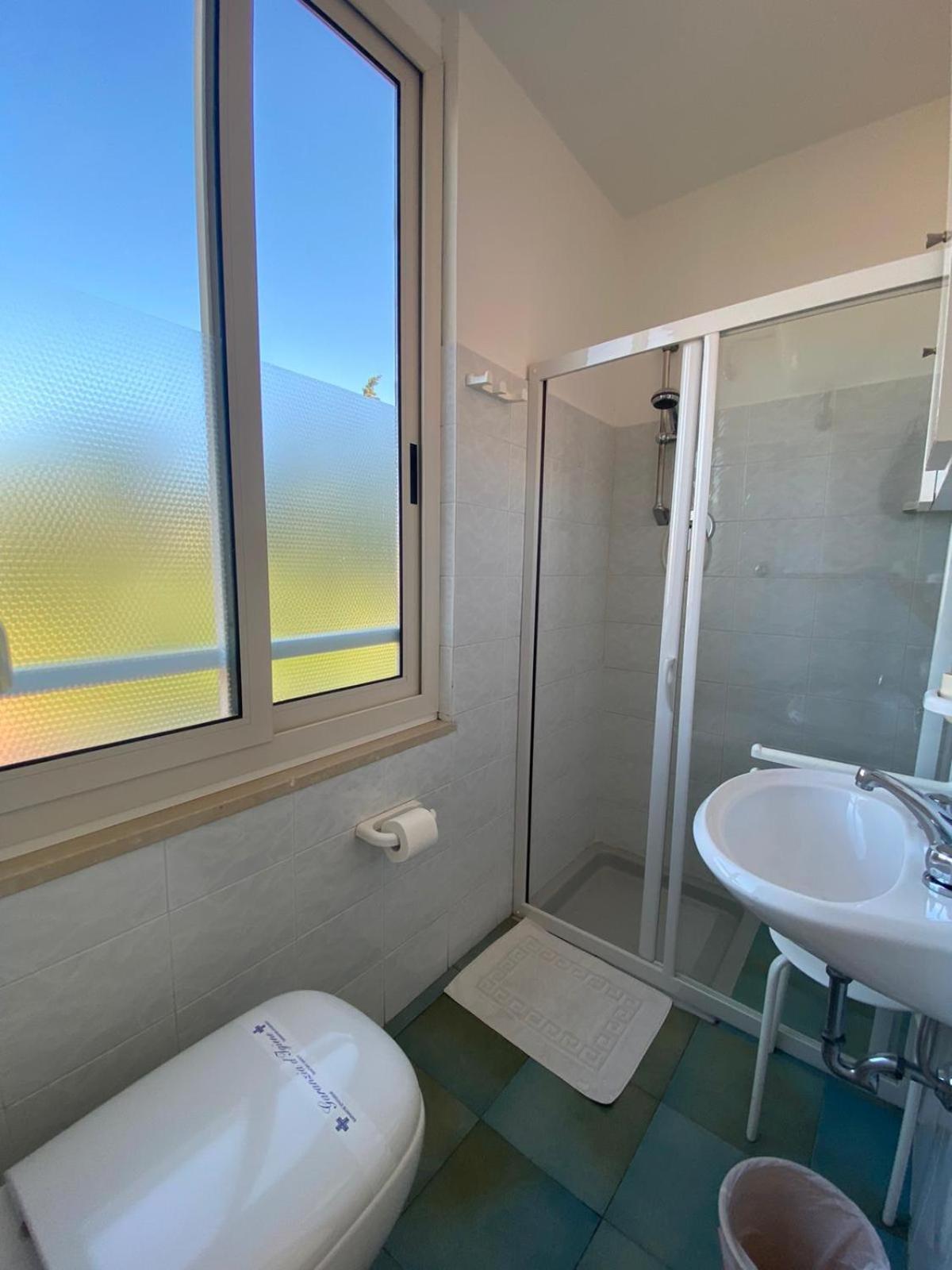 Standard Double or Twin Room photo 3