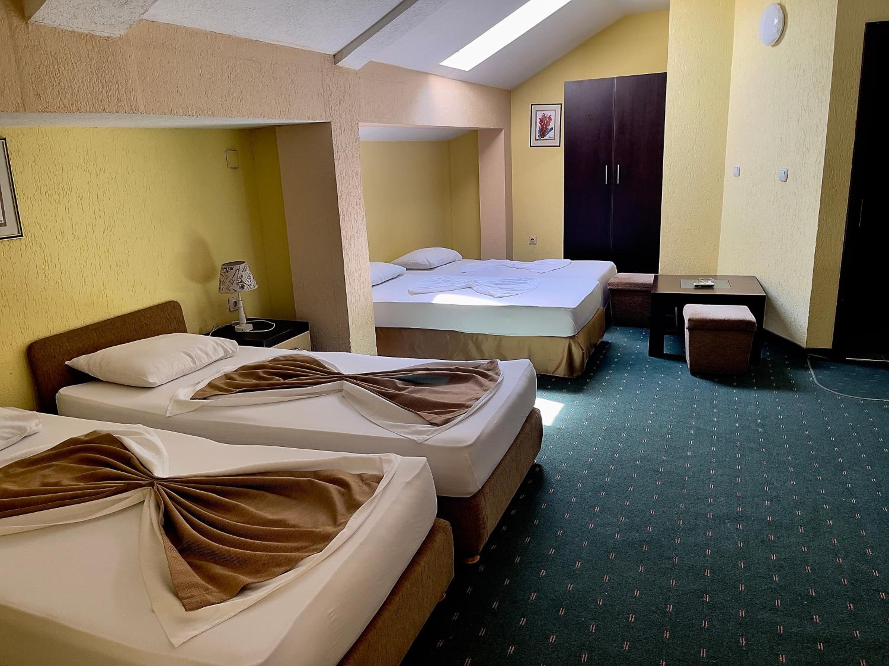 Triple Room - Photo 5