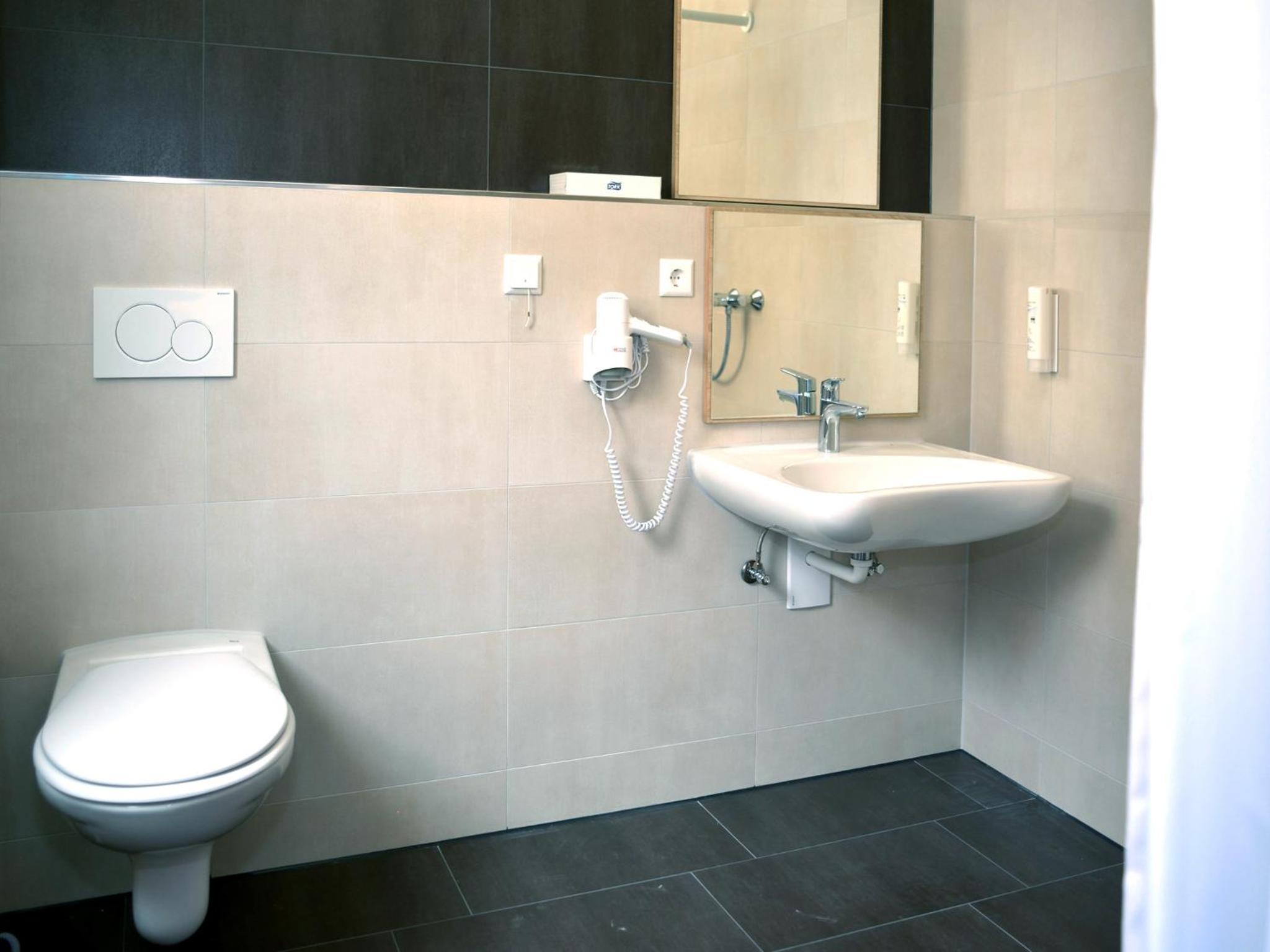 Double Room - Photo 20