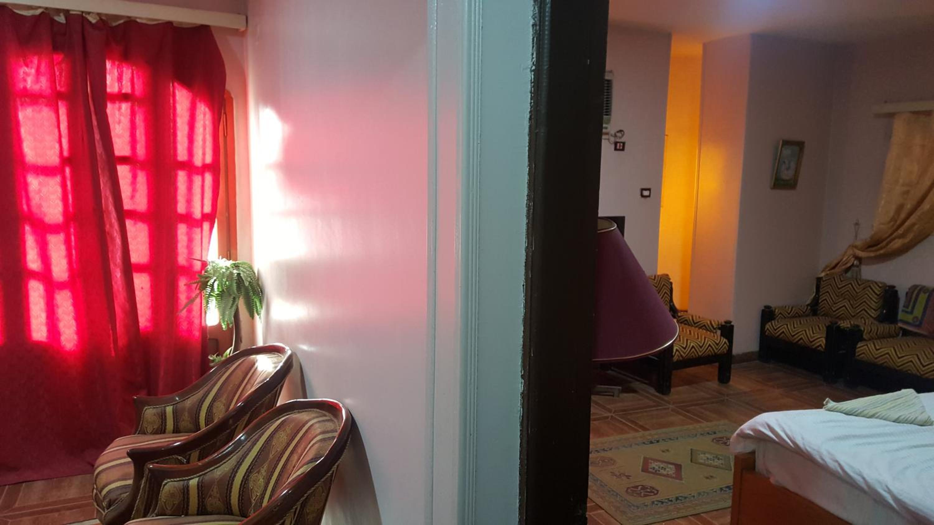 Economy Triple Room photo 2
