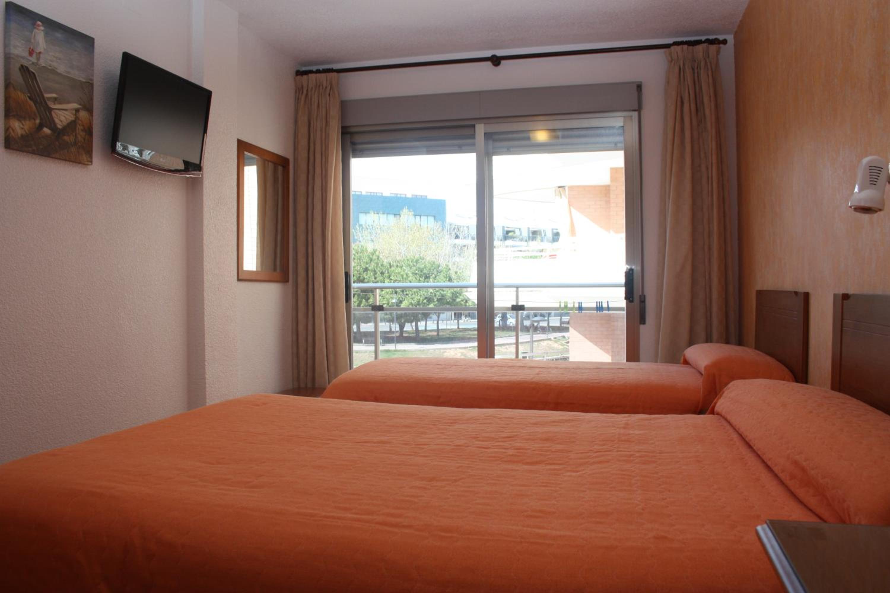 Family Two-Bedroom Suite (4 Adults) photo 2