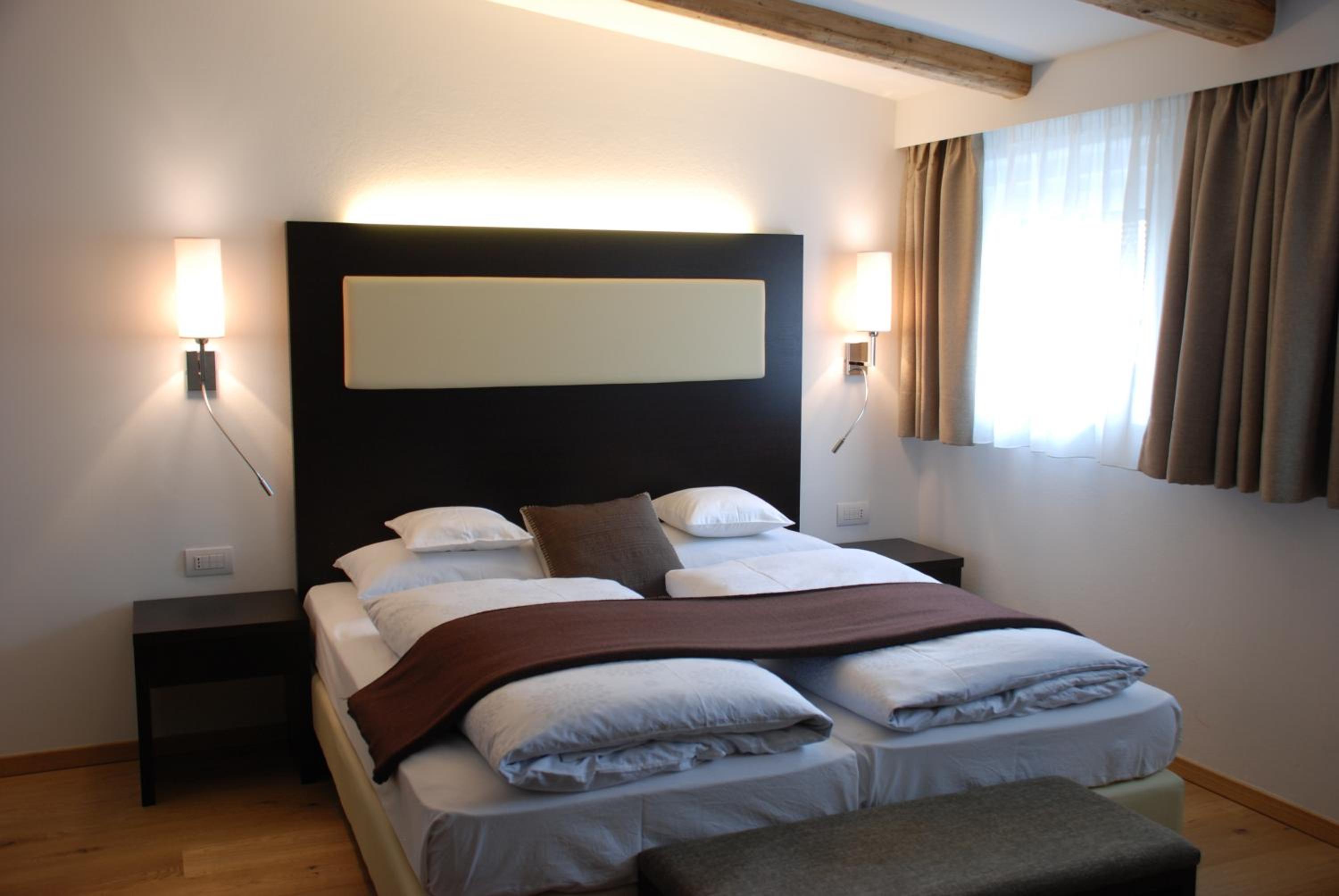 Deluxe Apartment with Balcony