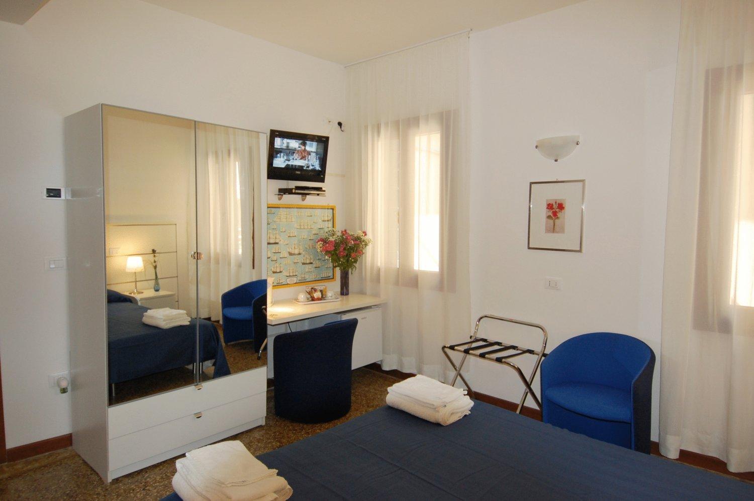Double or Twin Room photo 2