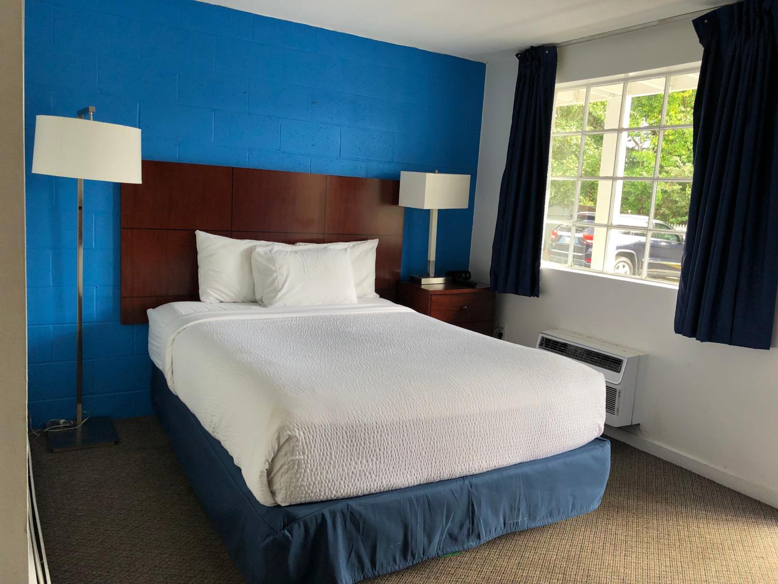 Standard Queen Room photo 3