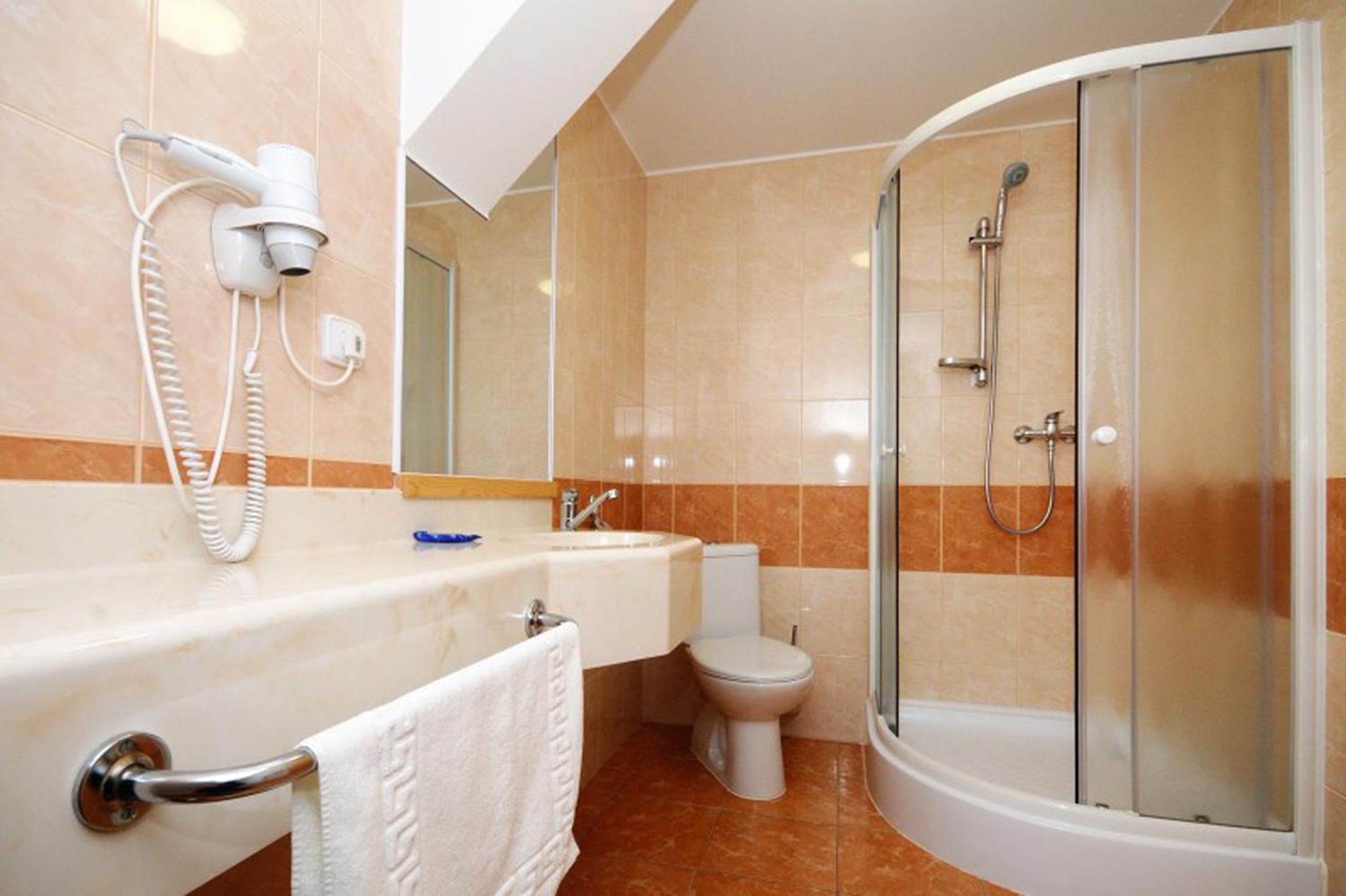Suite (4 Adults) - Photo 2