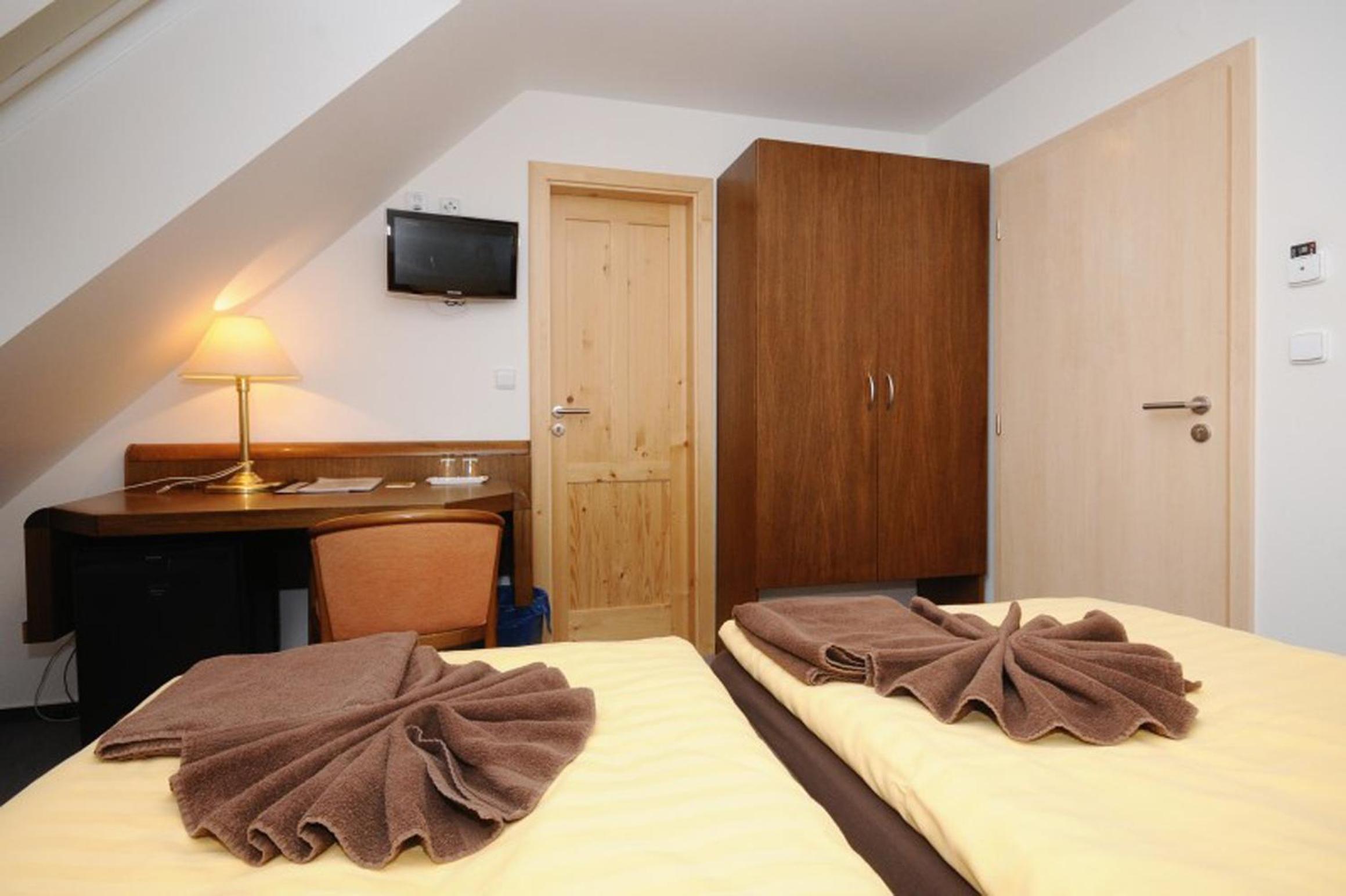 Standard Twin Room photo 2