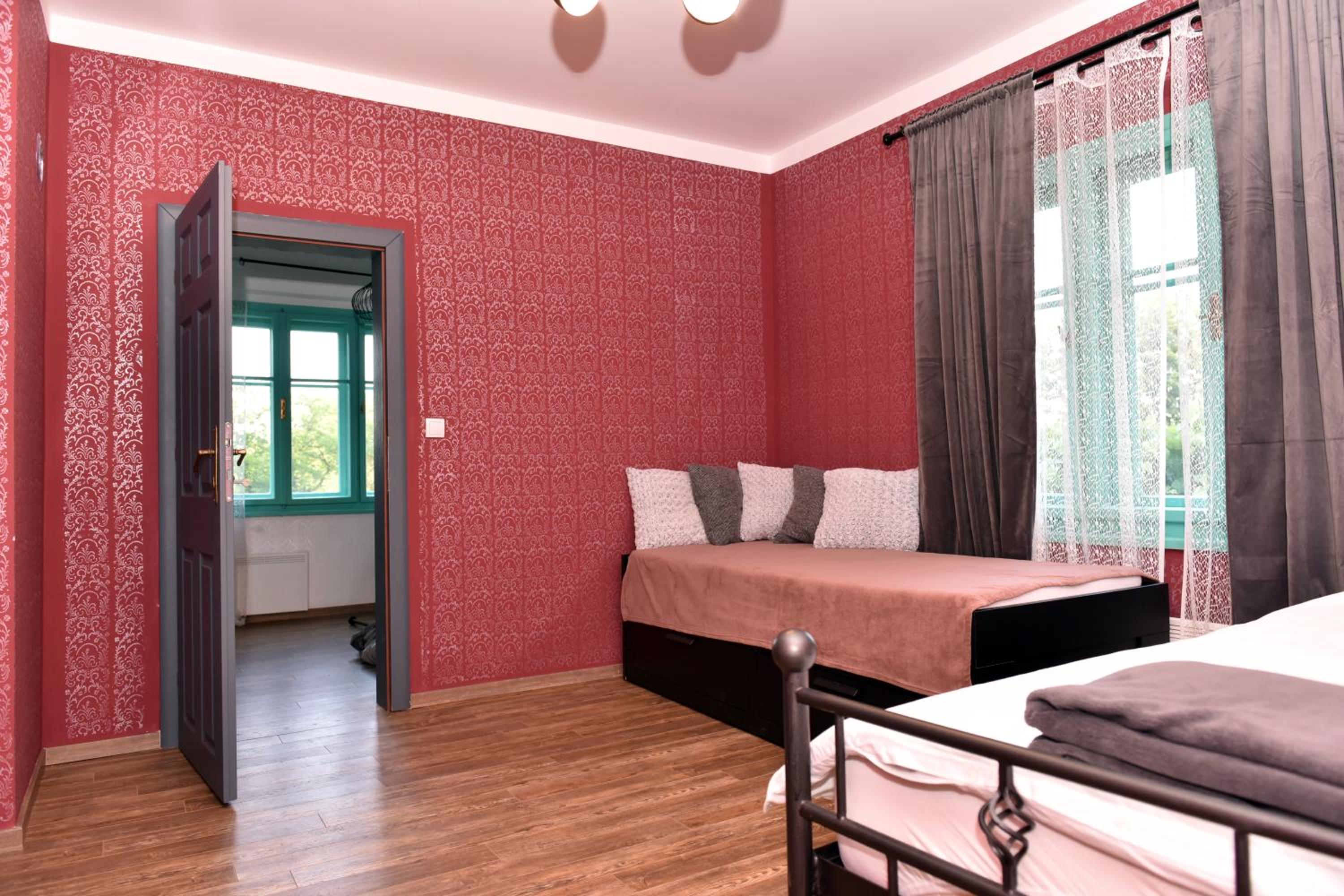 Three-Bedroom House photo 3