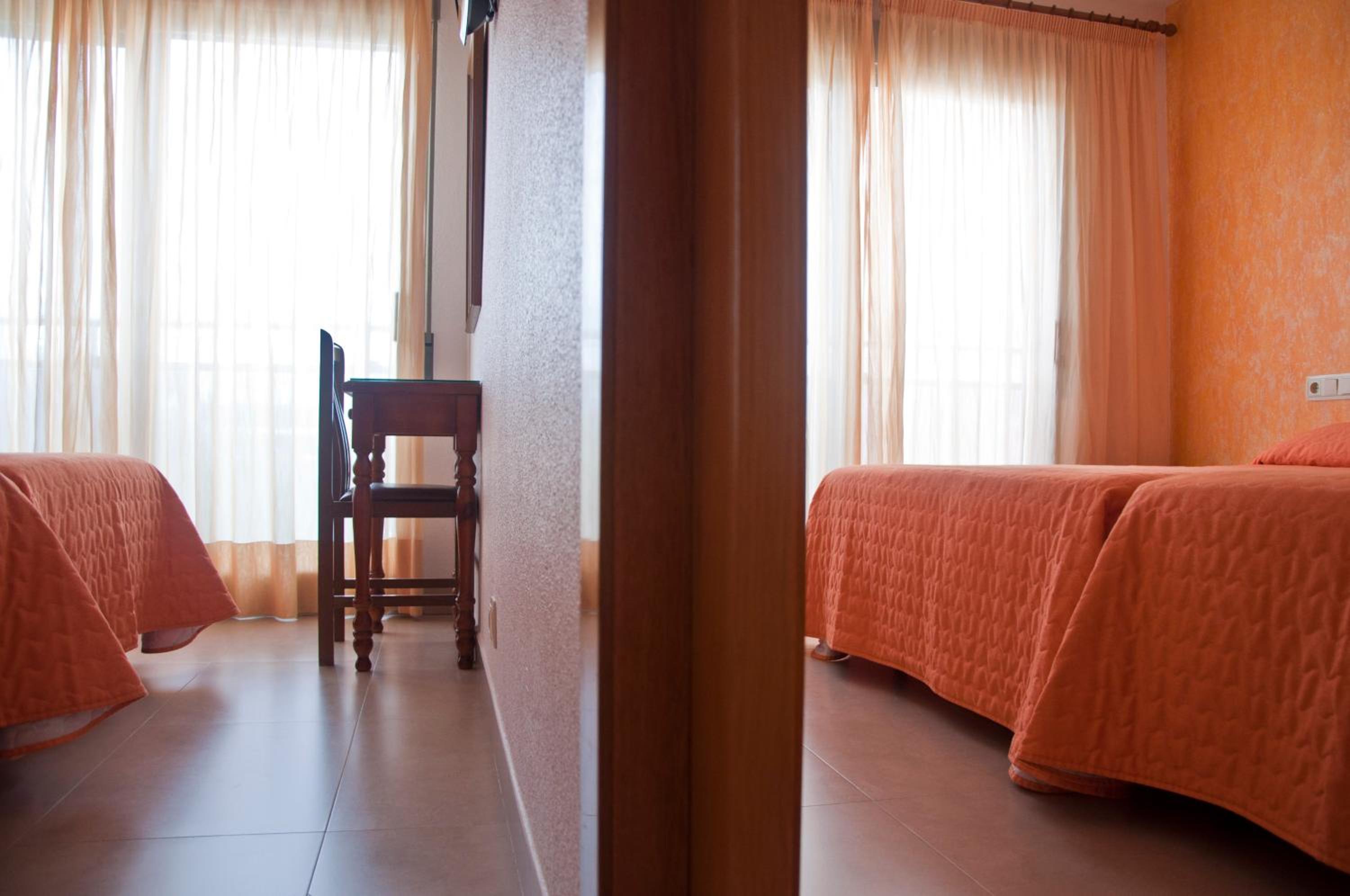 Family Two-Bedroom Suite (4 Adults) photo 3