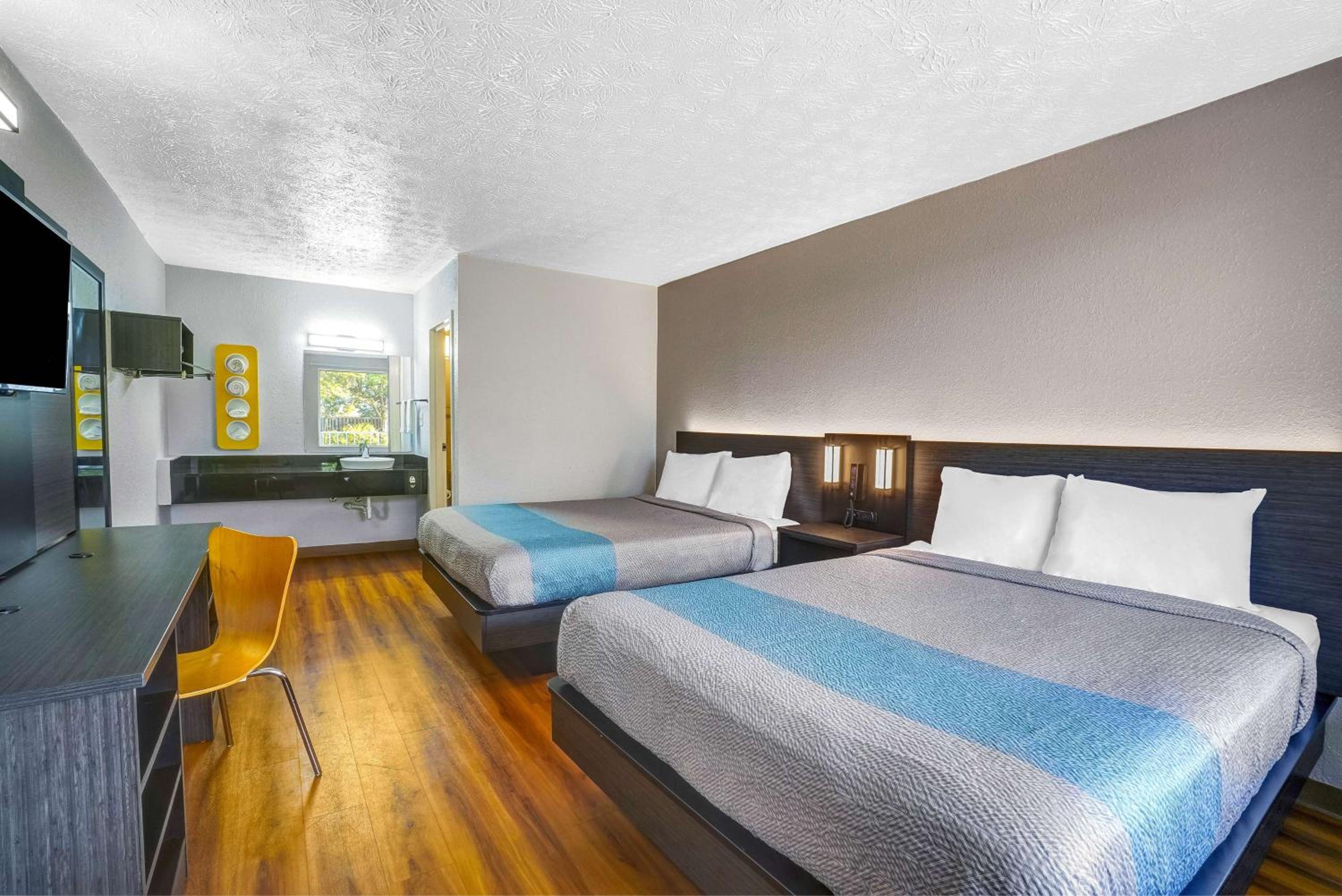 Queen Room with Two Queen Beds - Disability Access - Roll In Shower photo 3