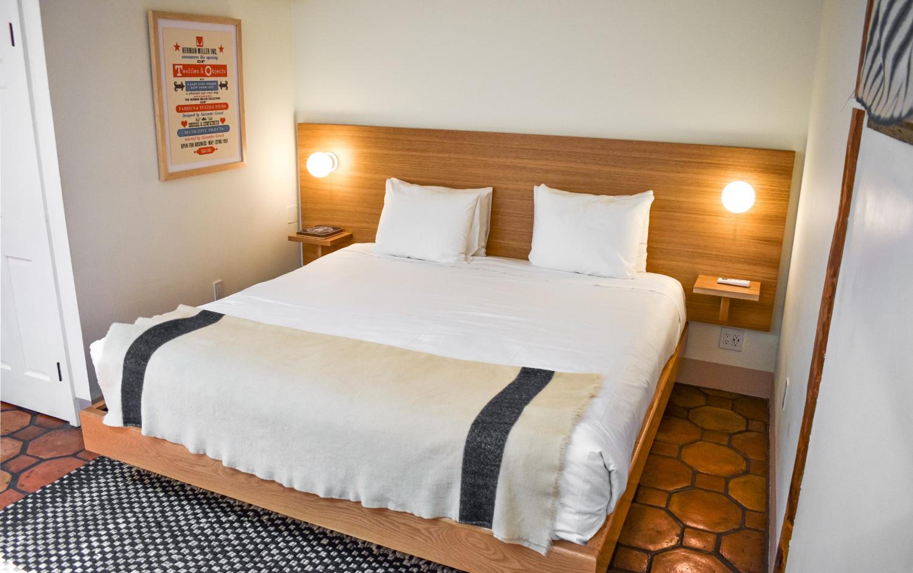 King Room with Courtyard View - Photo 5