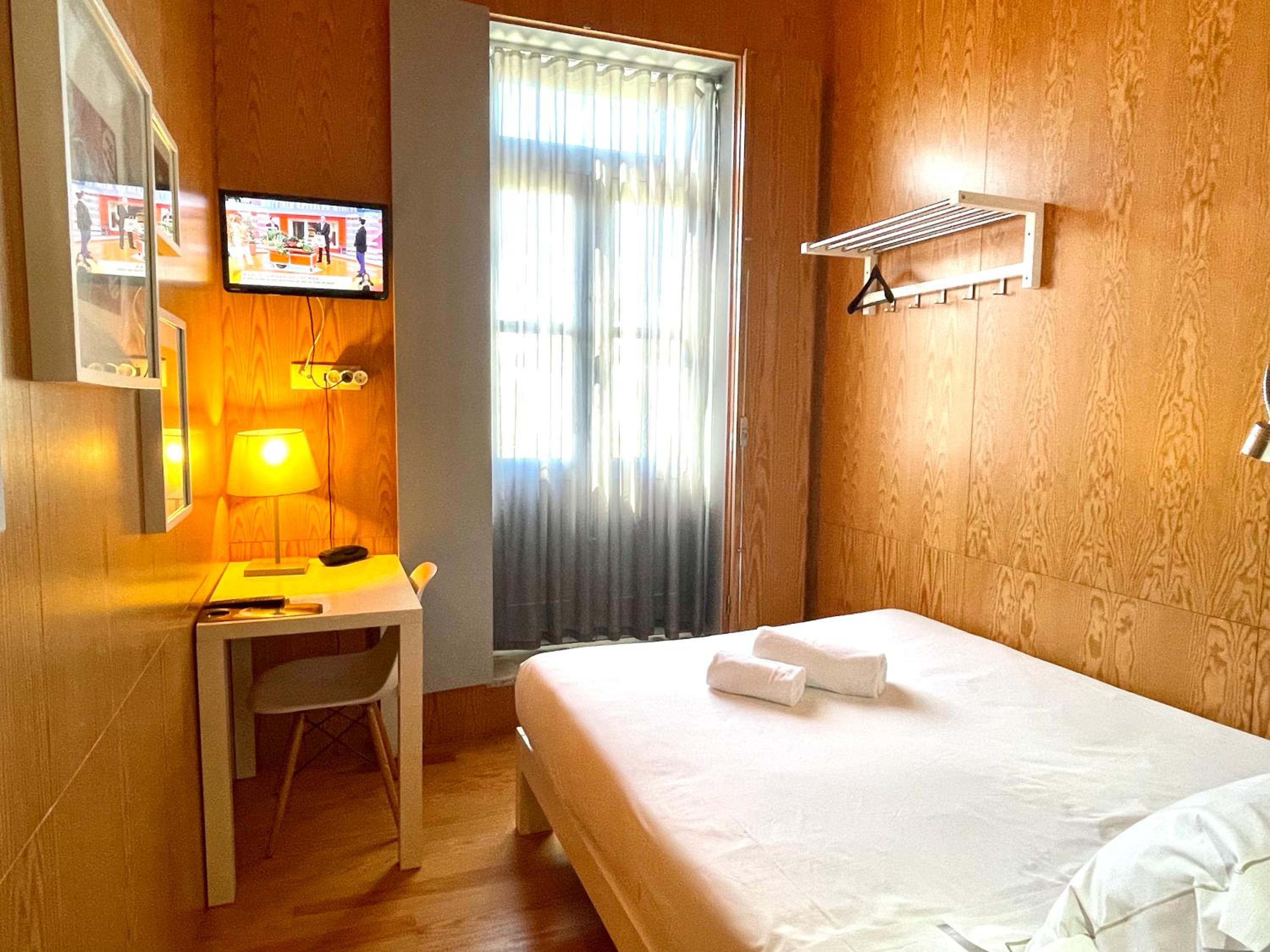 Economy Double Room photo 1