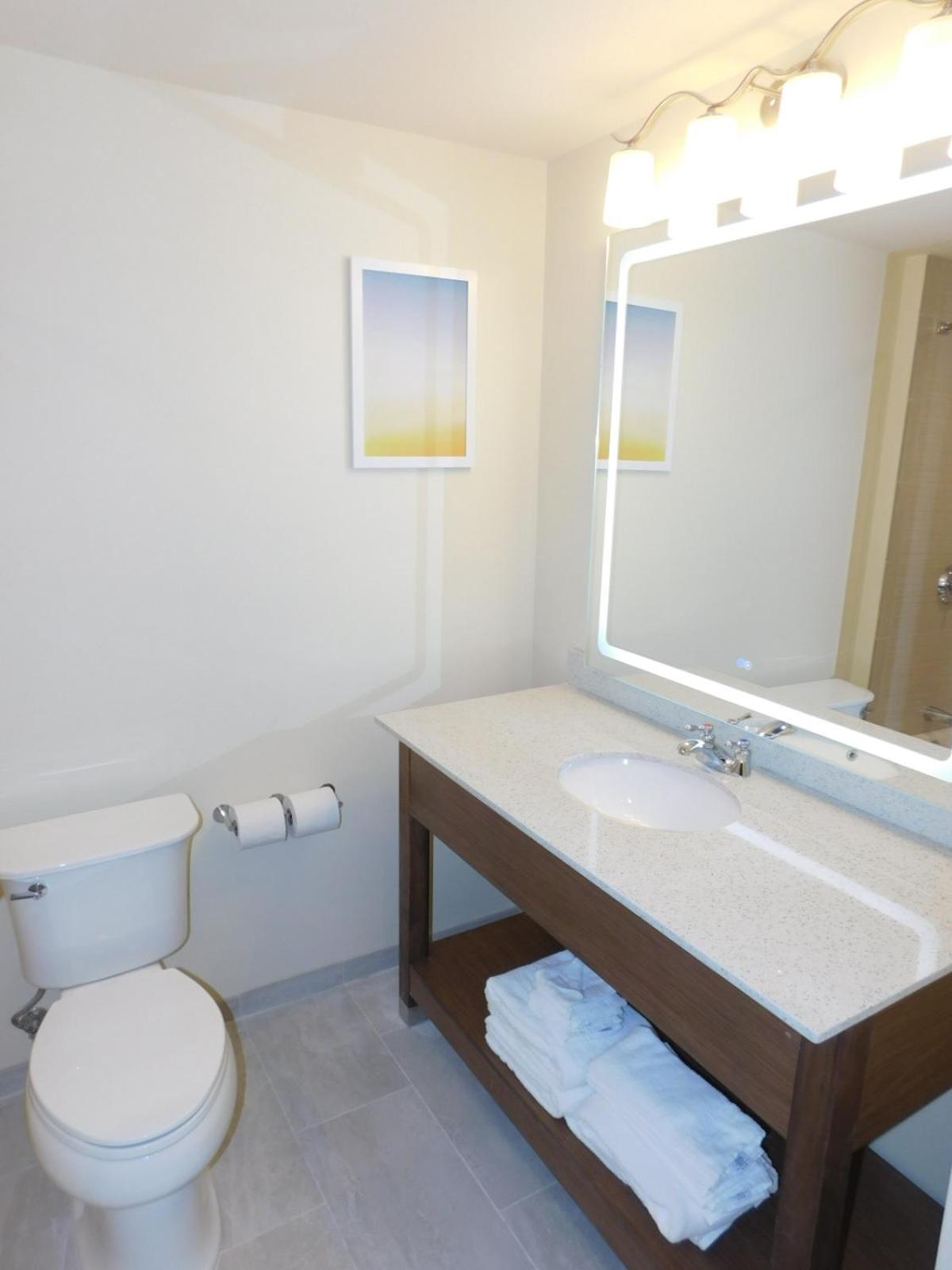 Days Inn & Suites by Wyndham Kearney NE, 写真 5