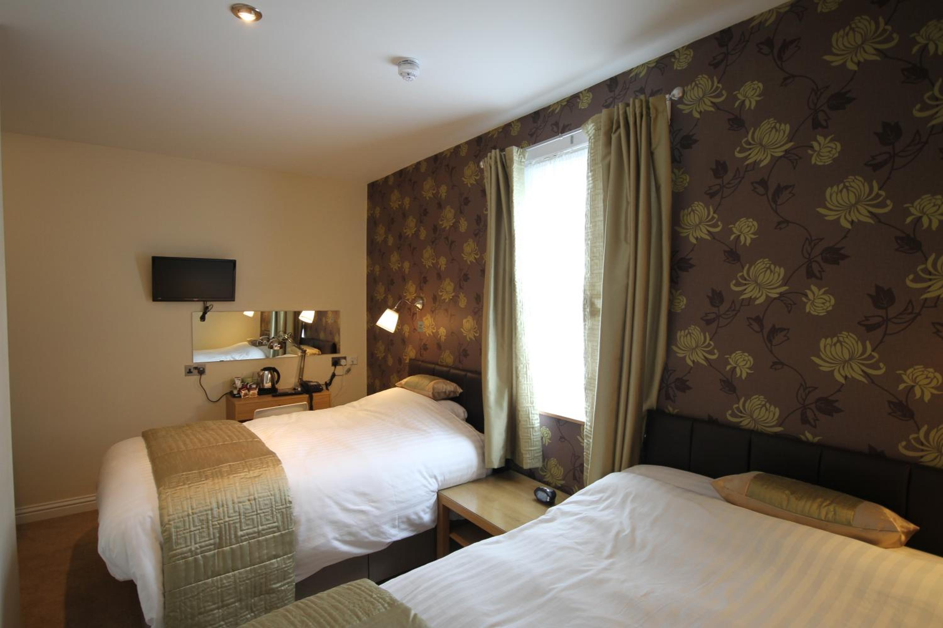 Classic Twin/Triple Room  photo 2