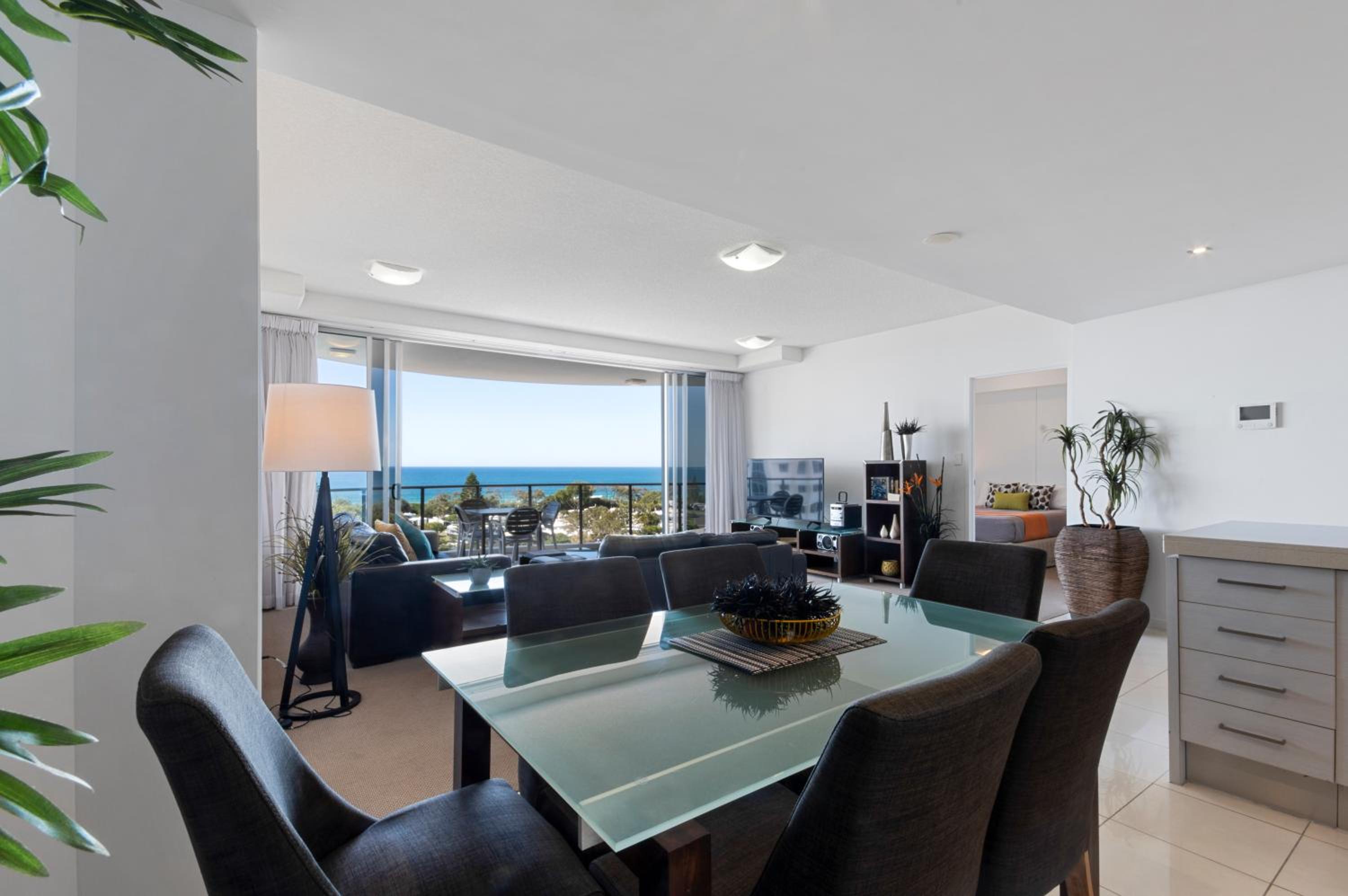 Deluxe Two-Bedroom Apartment with Ocean View