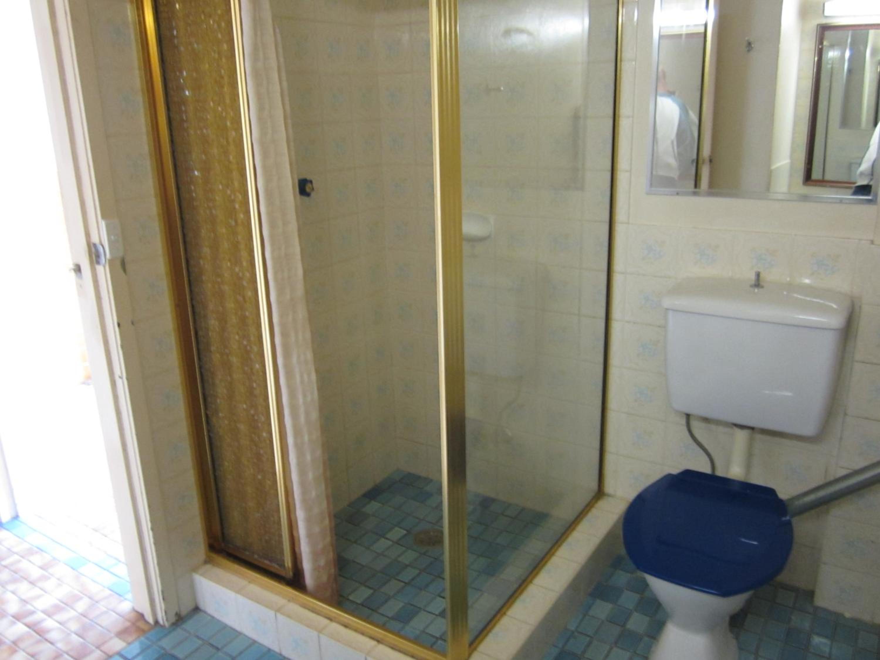 Queen Room photo 3