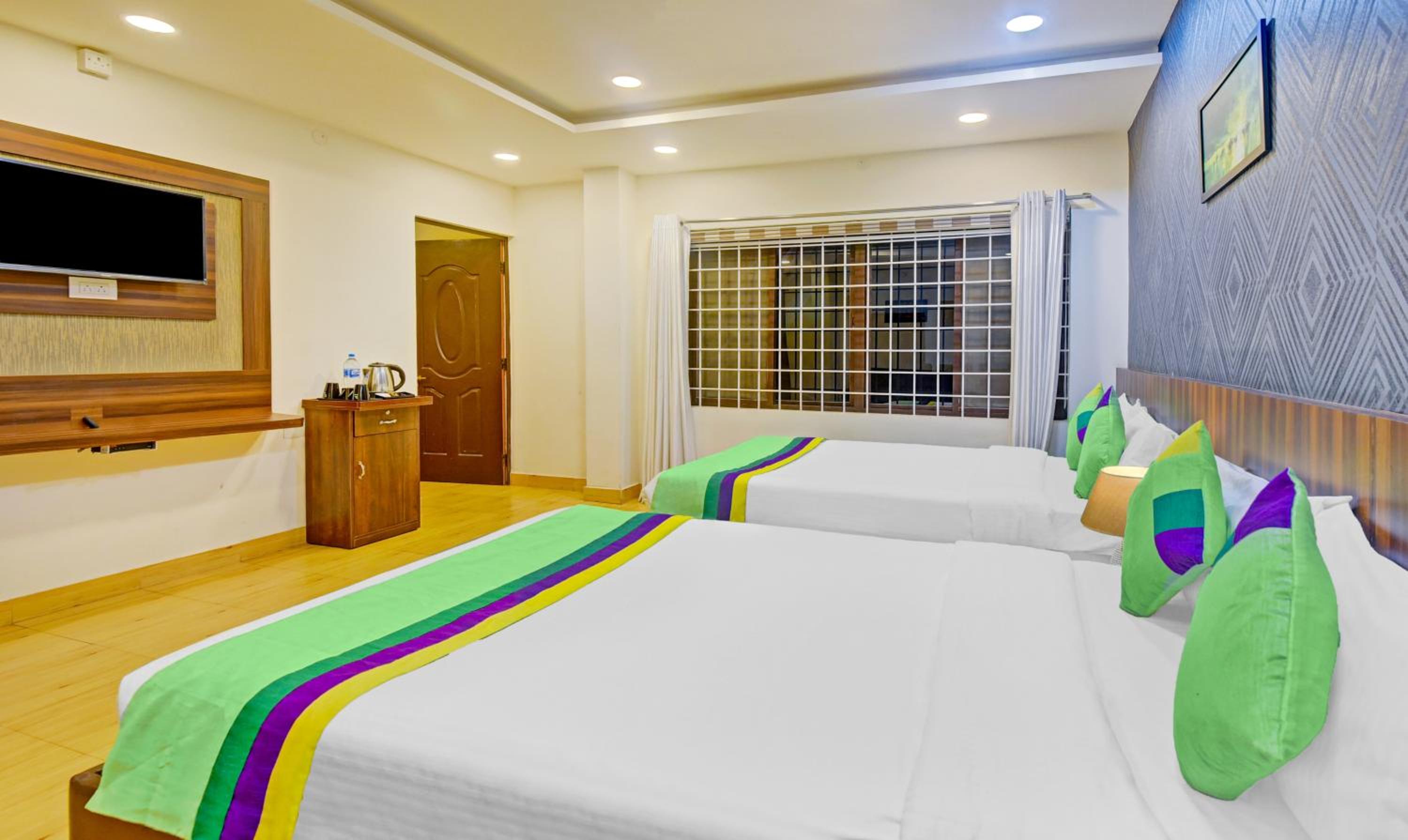 Deluxe Family Room photo 3