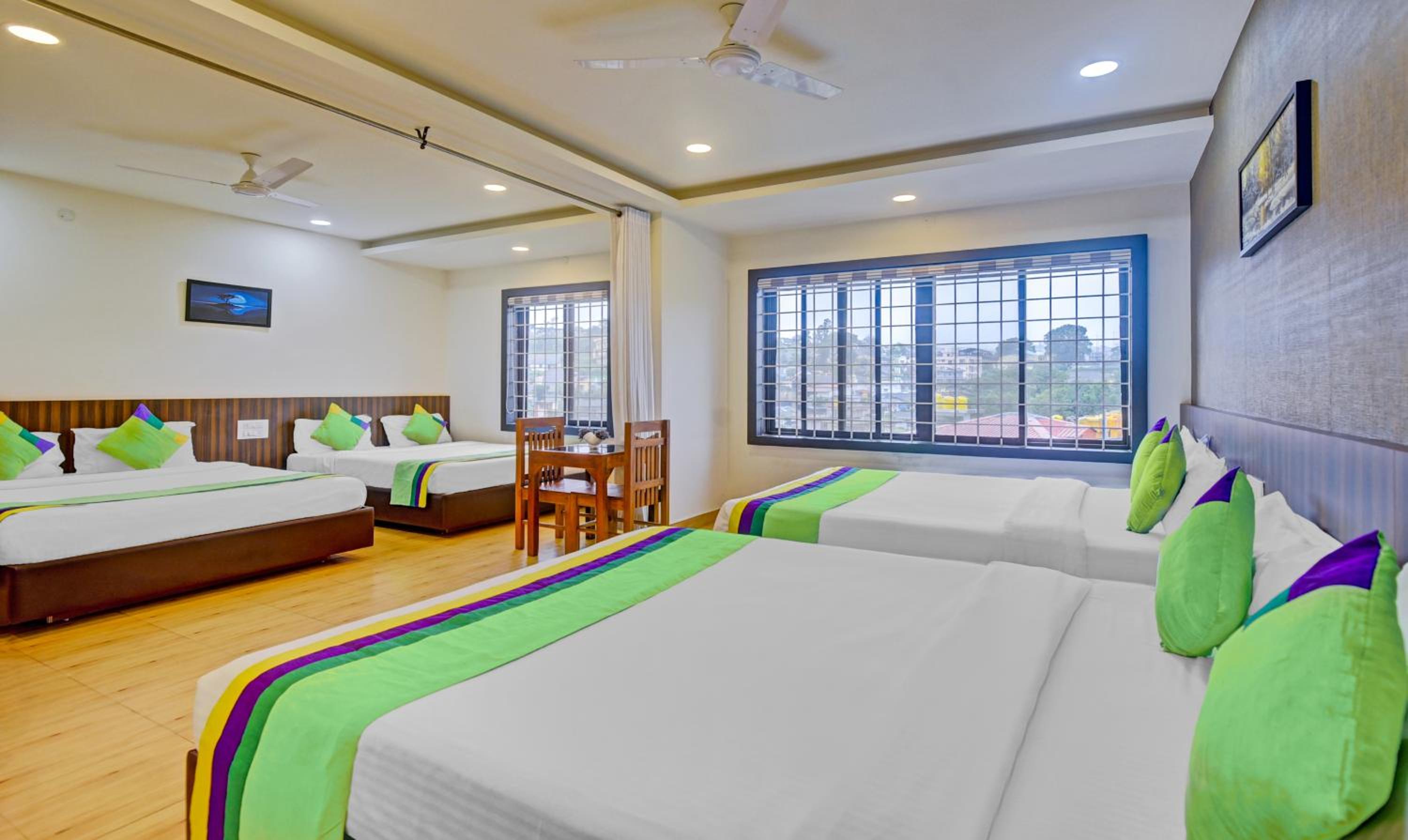Spacious Premium Room photo 3