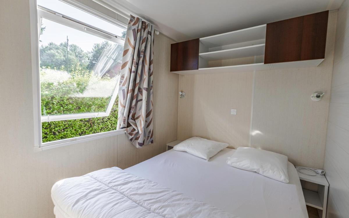 Two-Bedroom Bungalow - Photo 1
