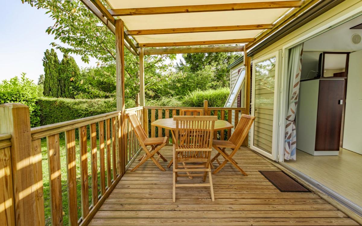Two-Bedroom Bungalow - Photo 11