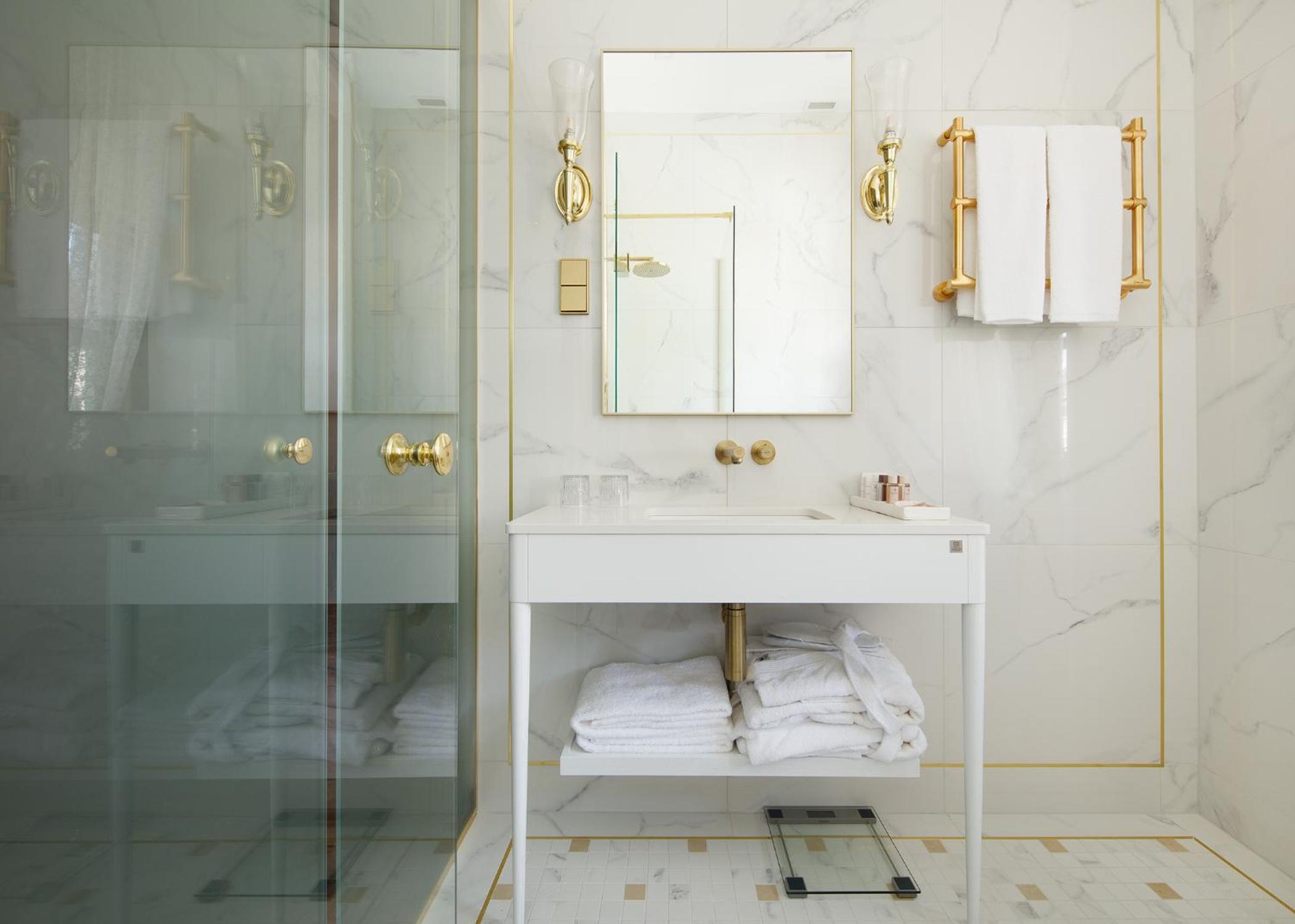 Deluxe Double or Twin Room with Spa Access - Photo 7