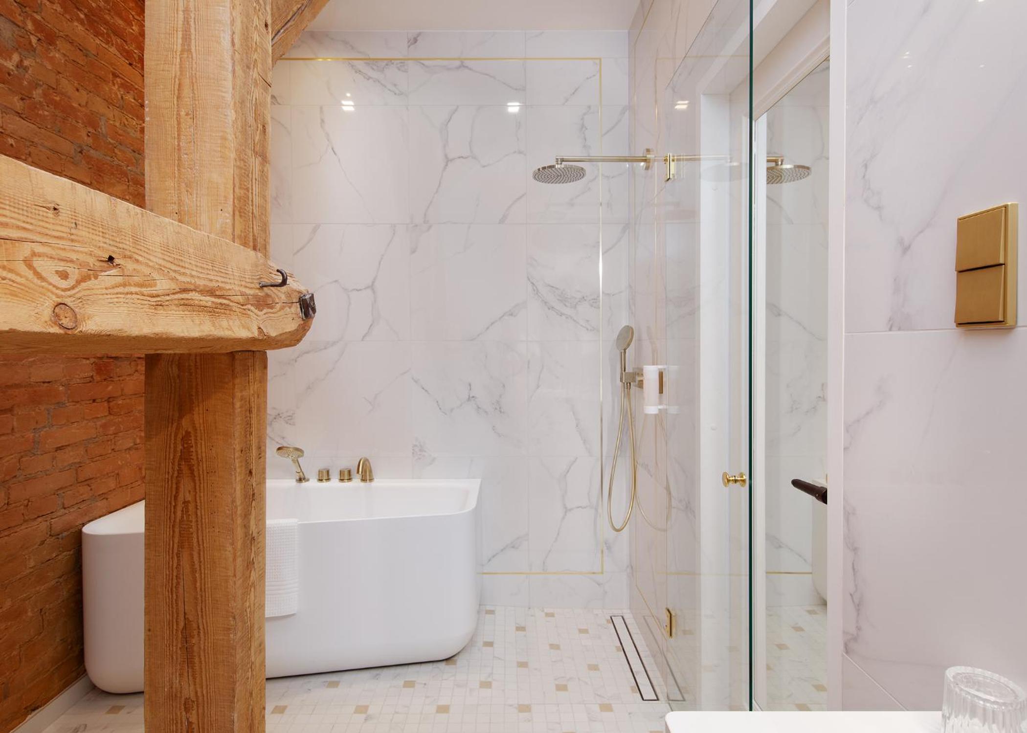 Junior Suite with Spa Access - Photo 21