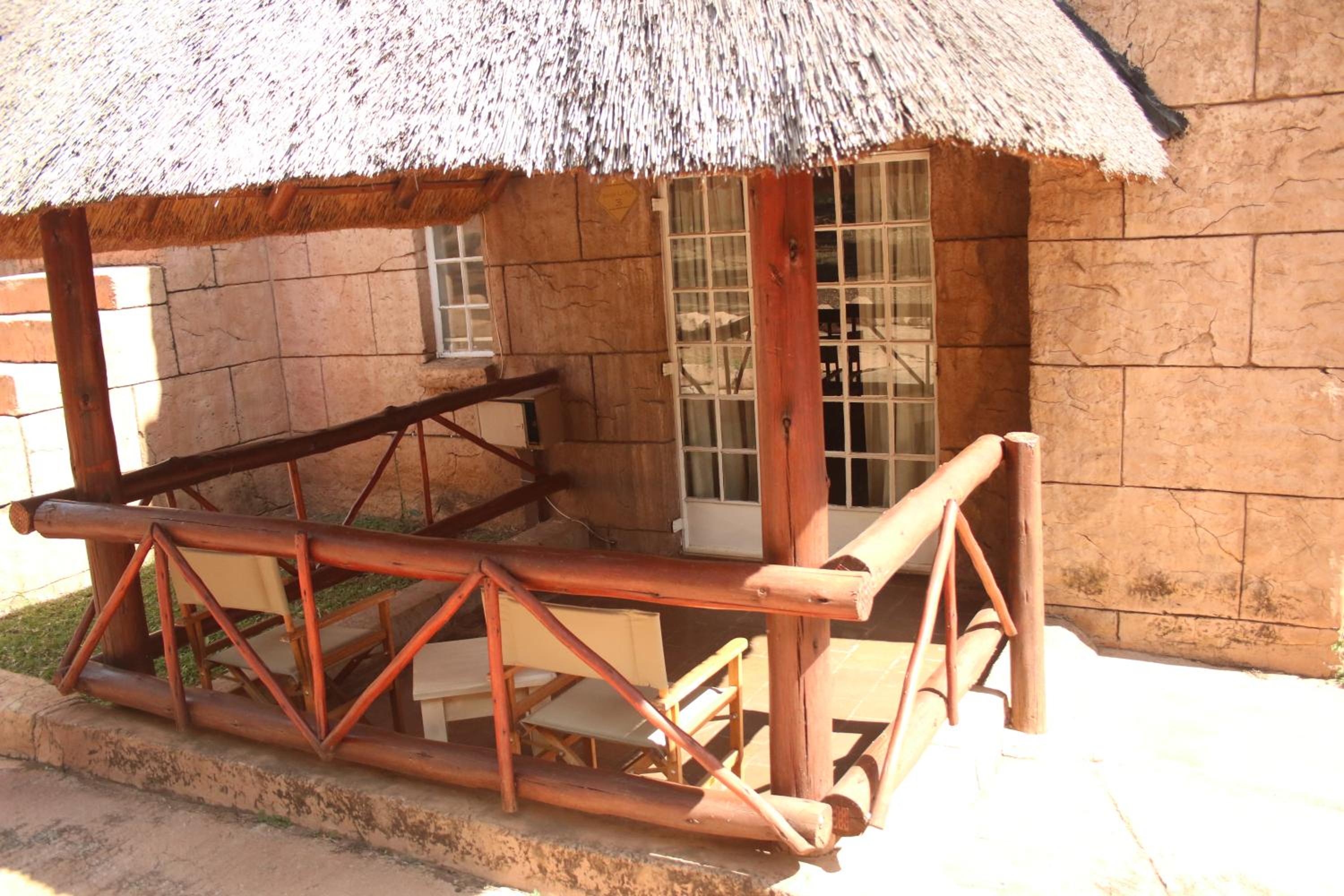 Standard Double Room - Bush Lodge - Photo 8