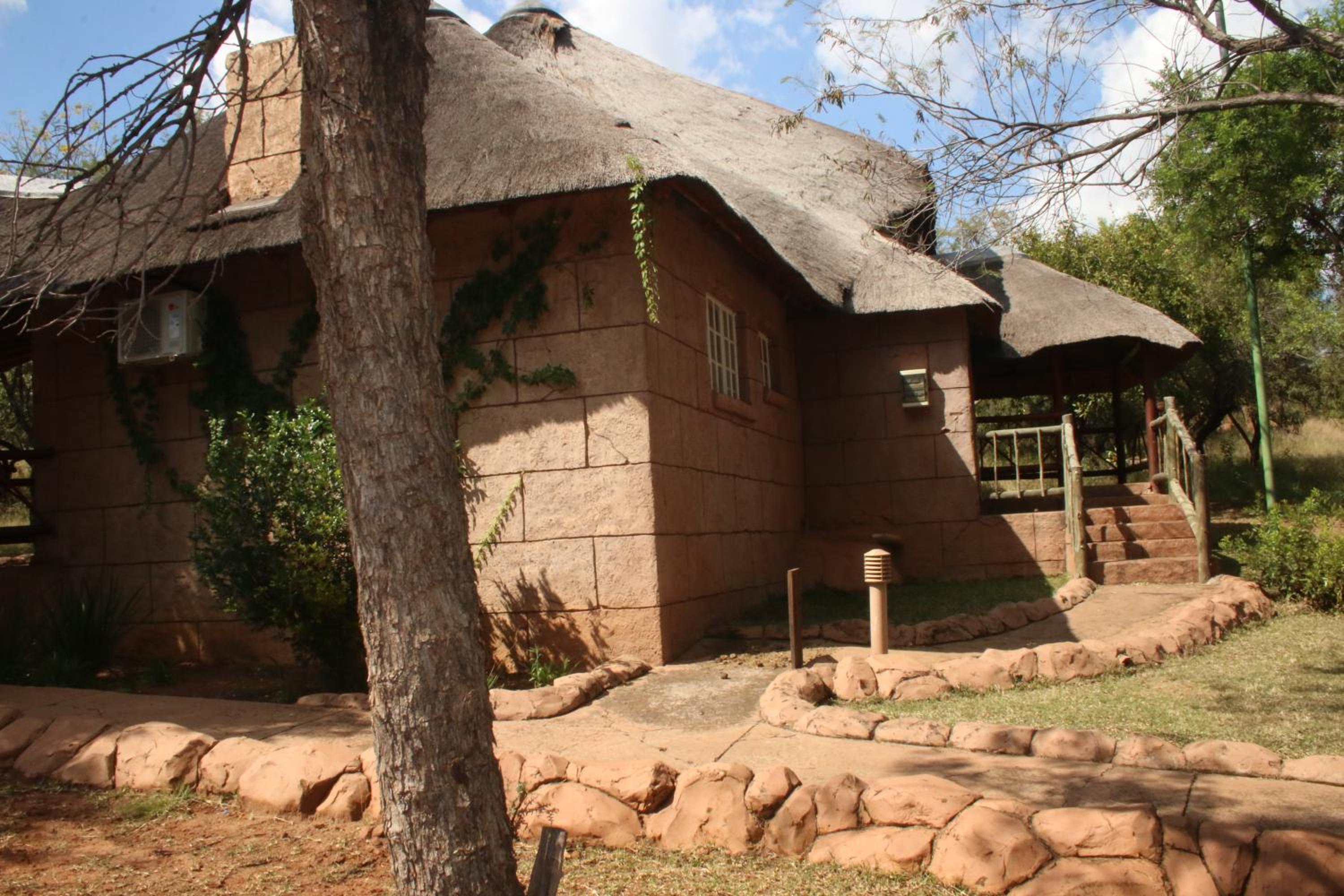 Standard Double Room - Bush Lodge - Photo 12