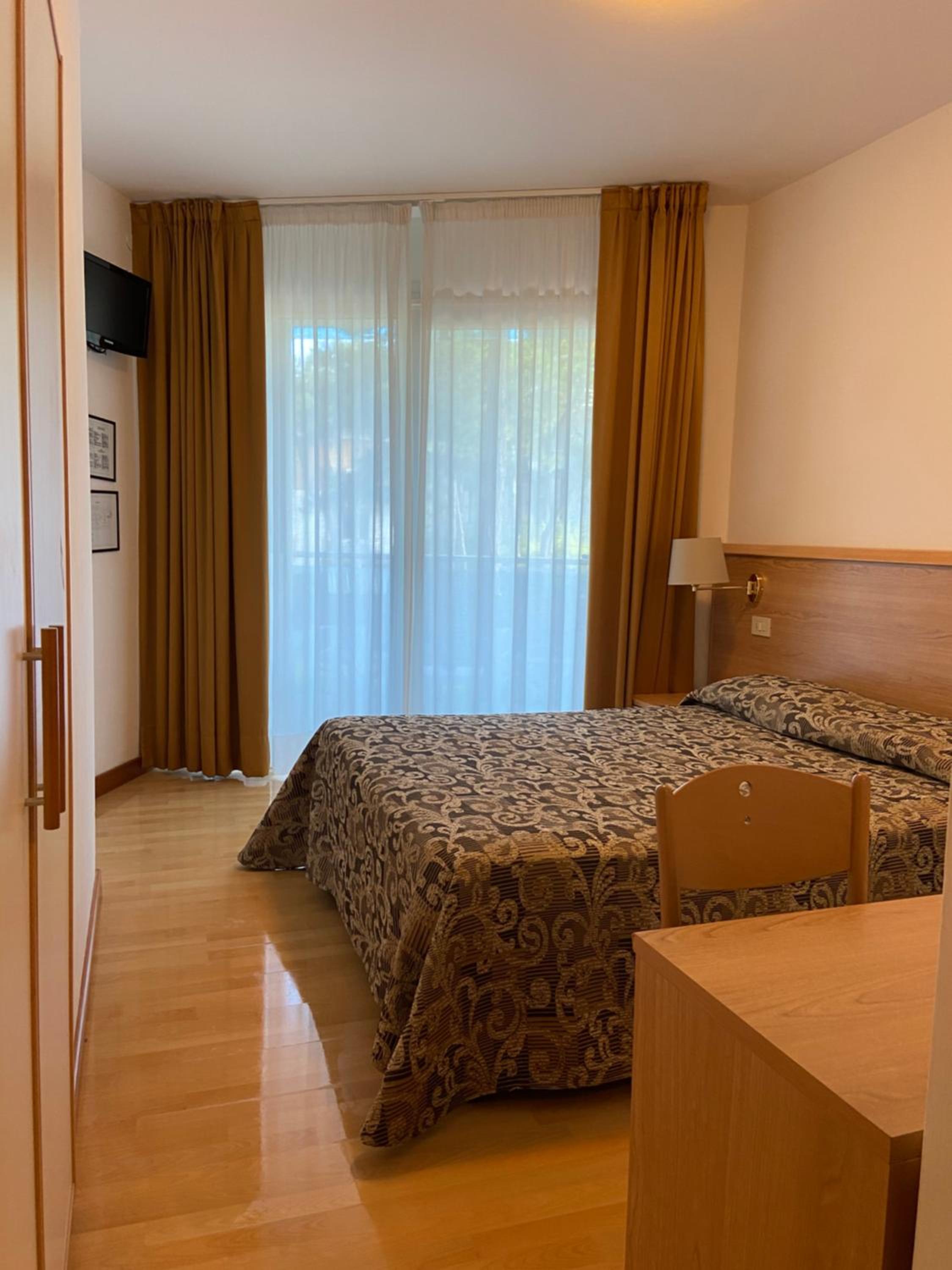 Standard Double Room - Photo 1