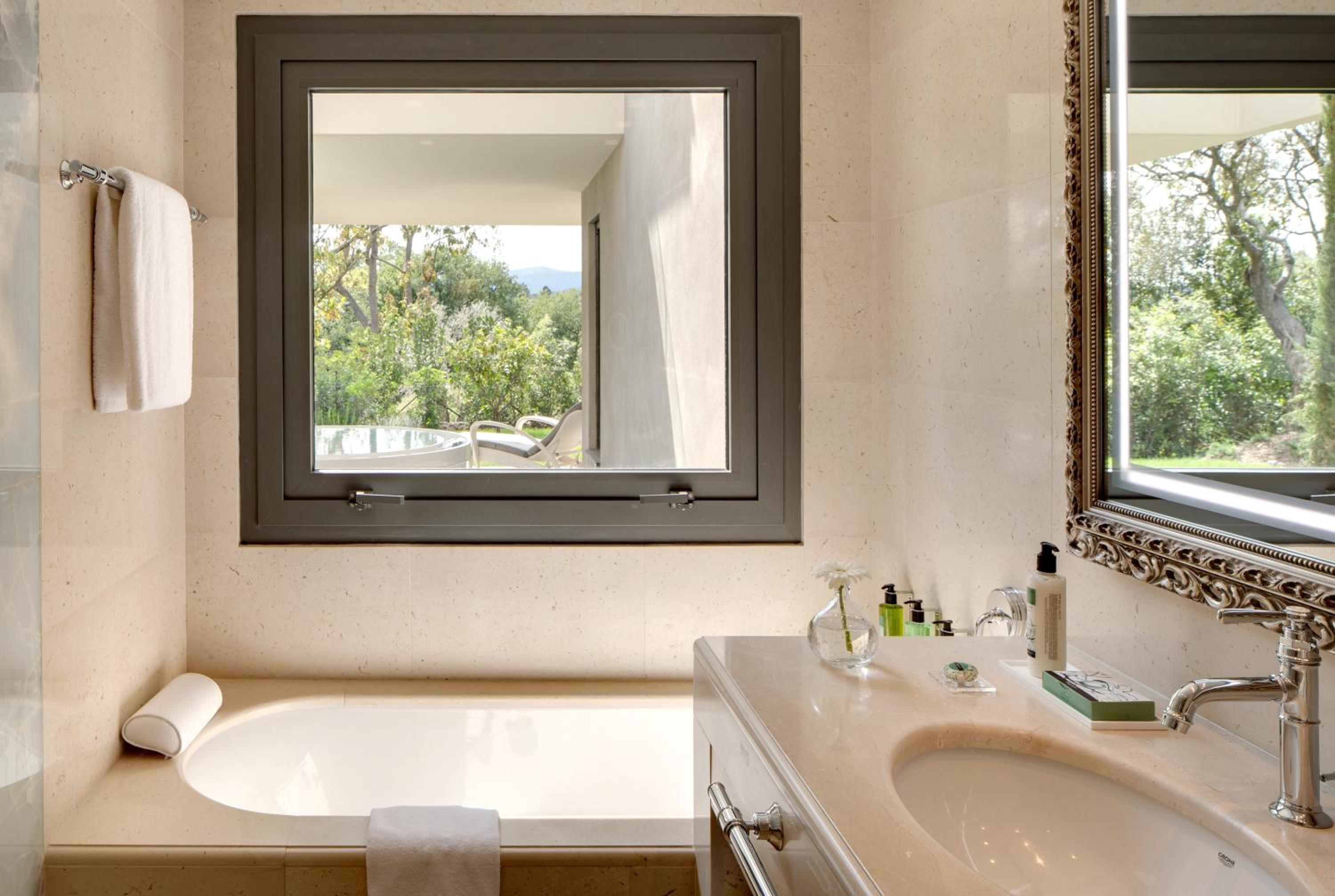 Suite avec Baignoire Spa