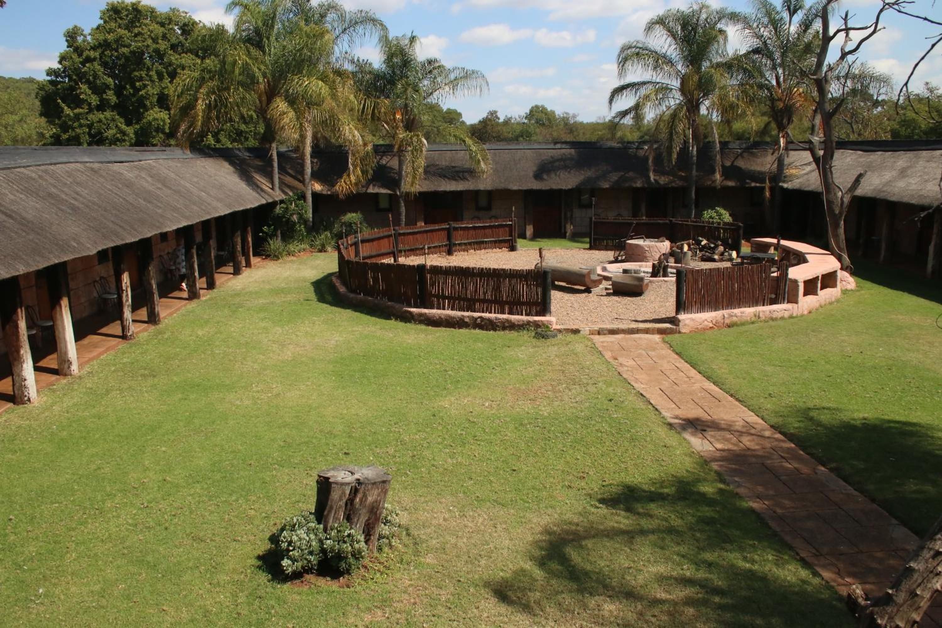 Standard Double or Twin Room - Stables Lodge - Photo 11