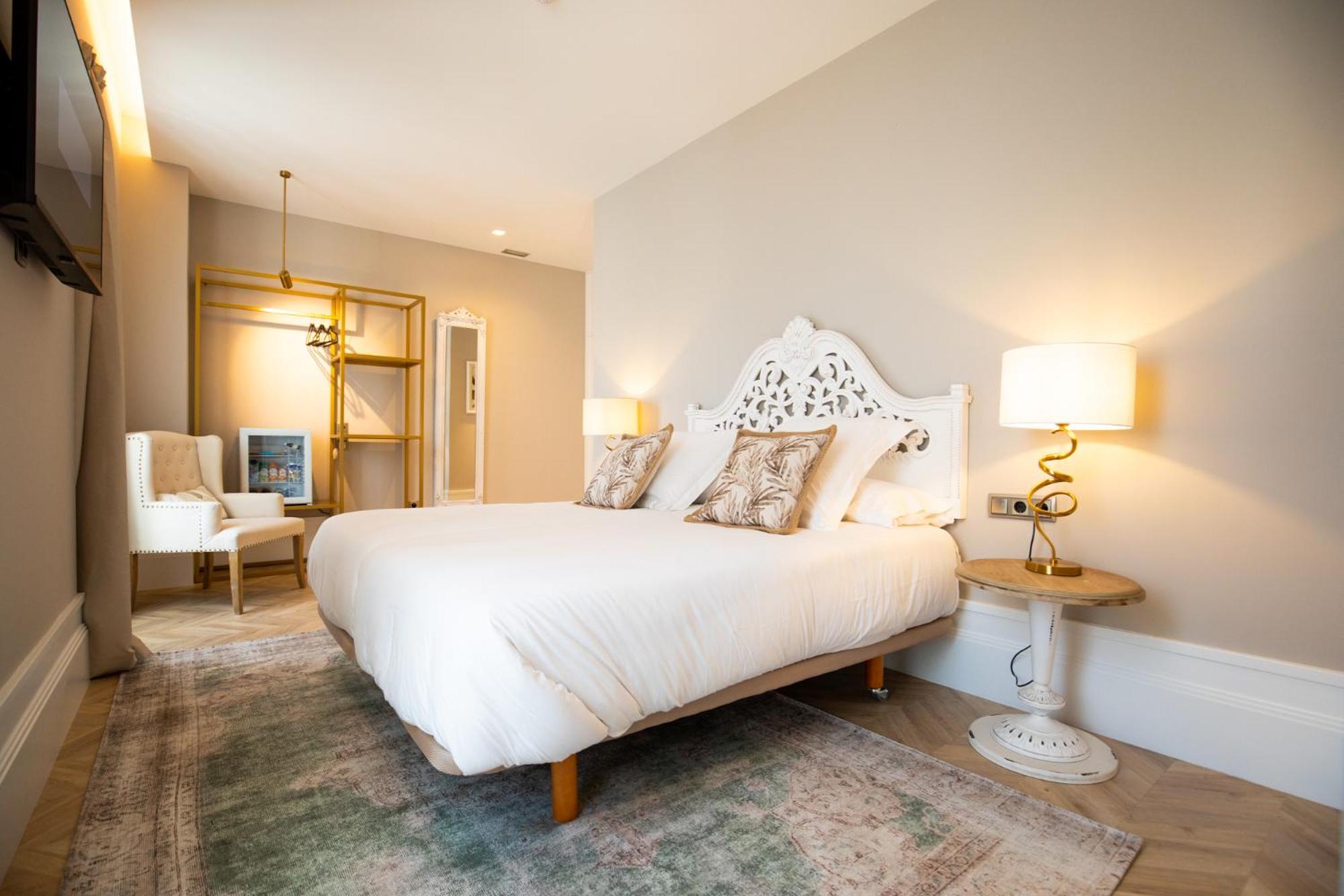 Single Room with Two Beds  photo 3