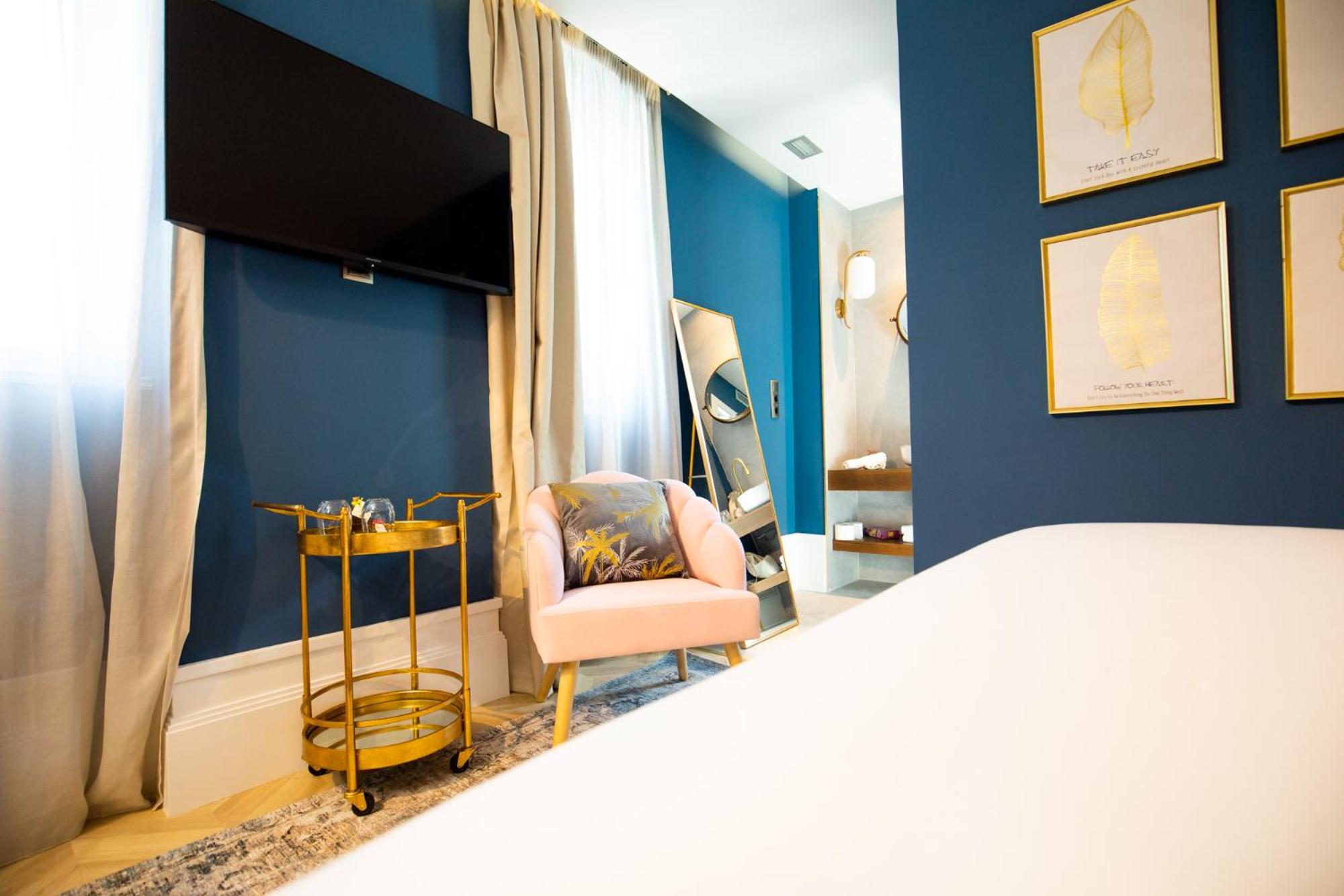 Double Room with One Bed photo 2