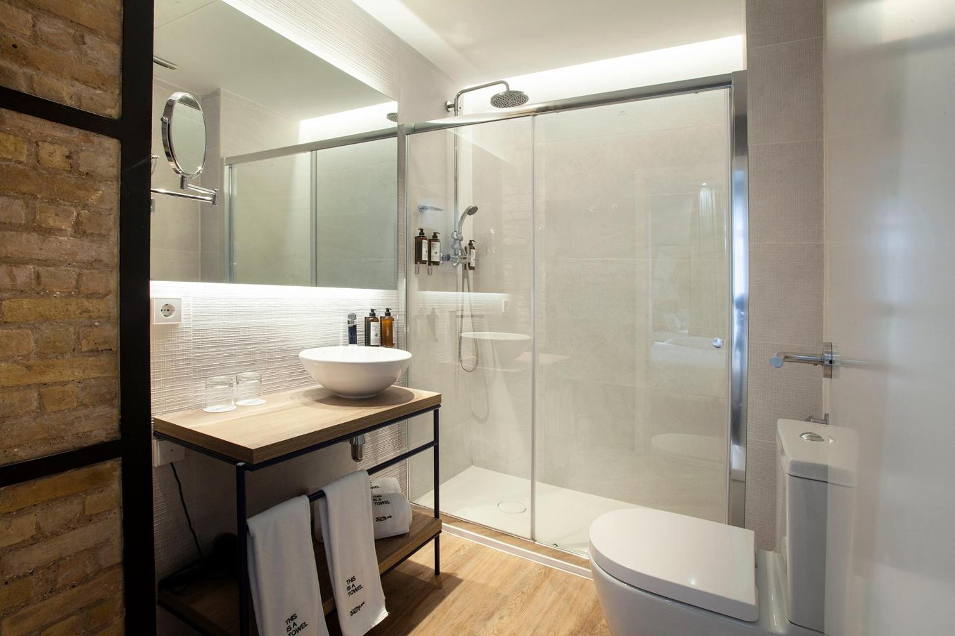 Triple Room - Photo 6