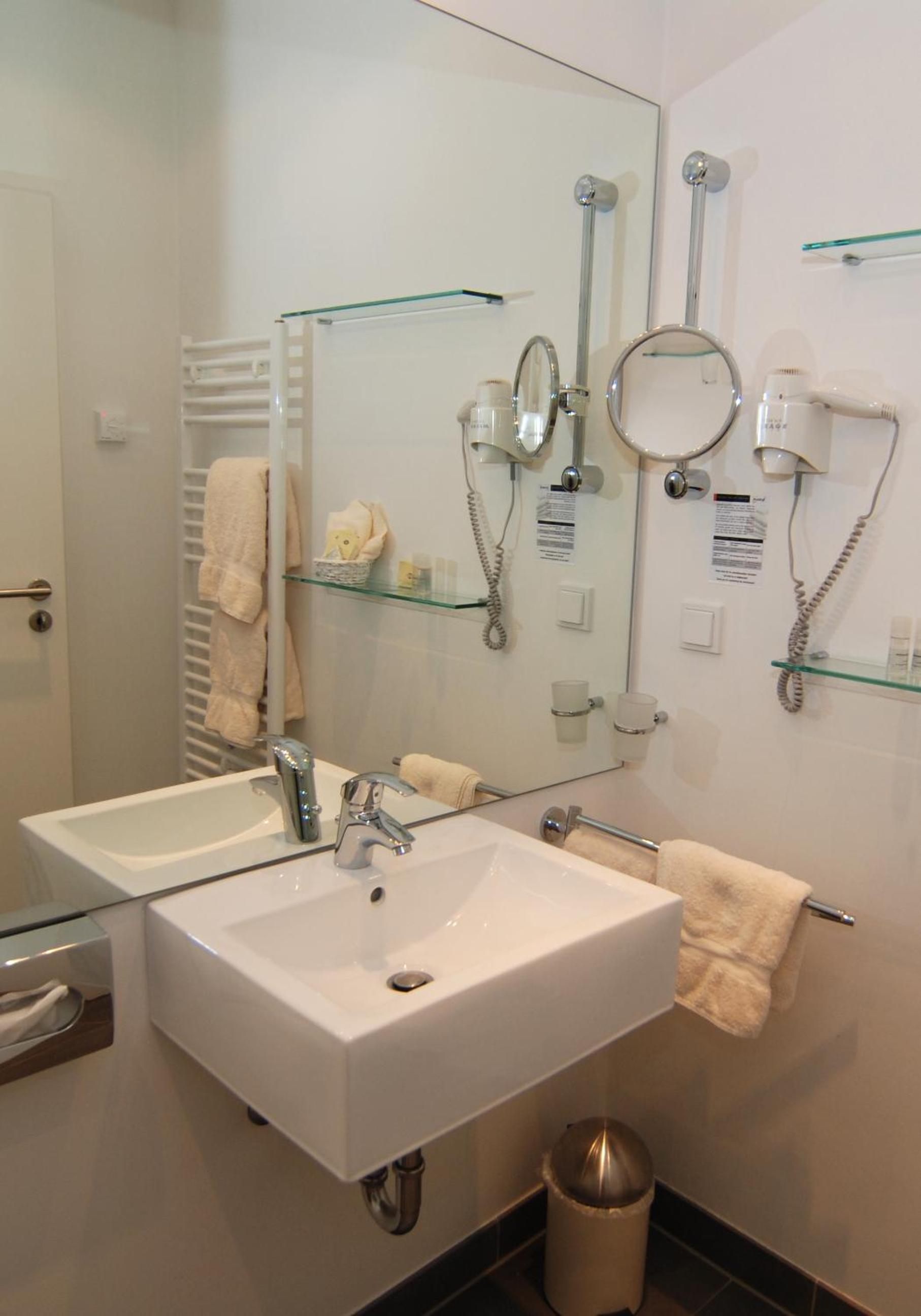 Superior Double Room - Photo 3