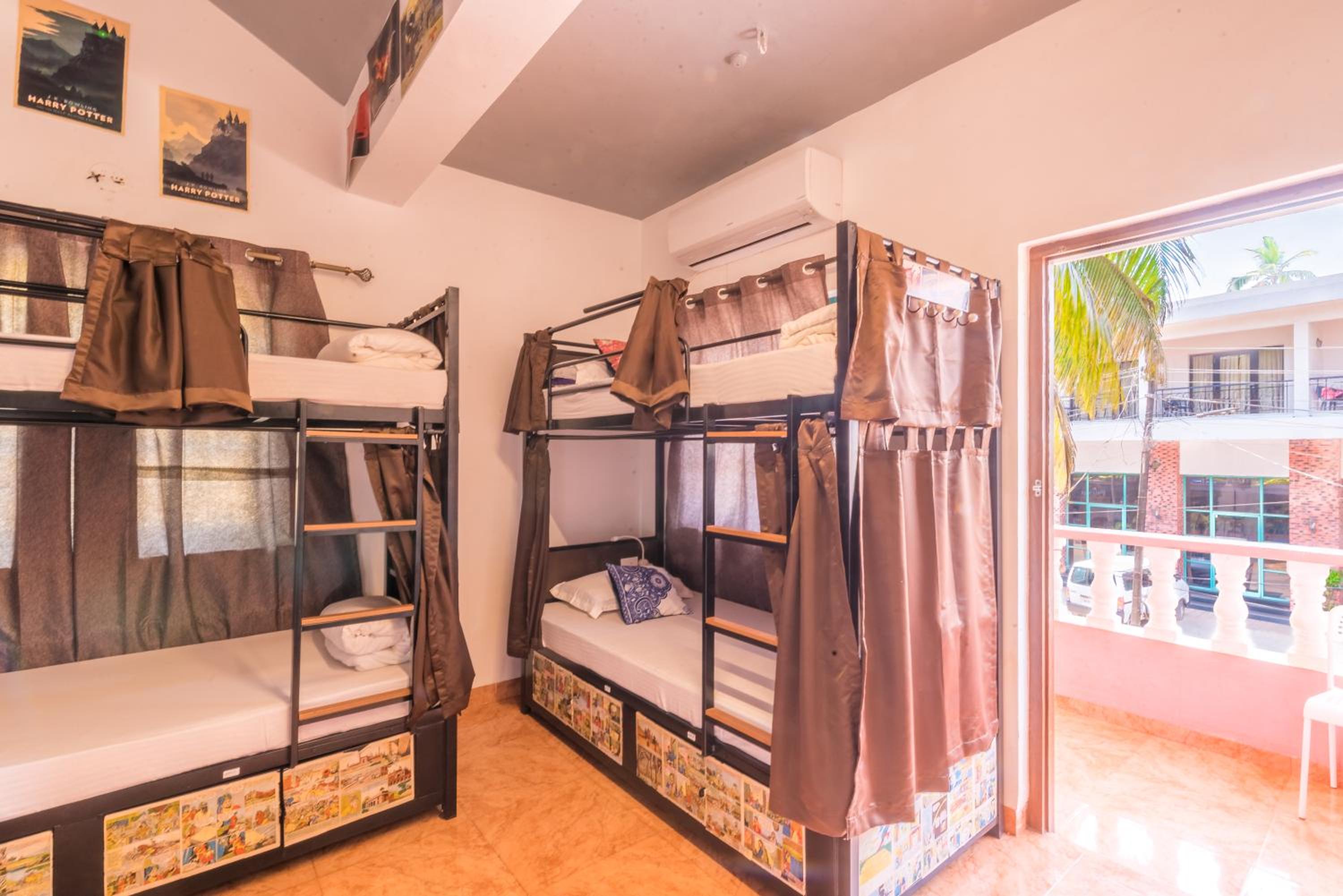 Bed in 6-Bed Mixed Dormitory Room photo 1
