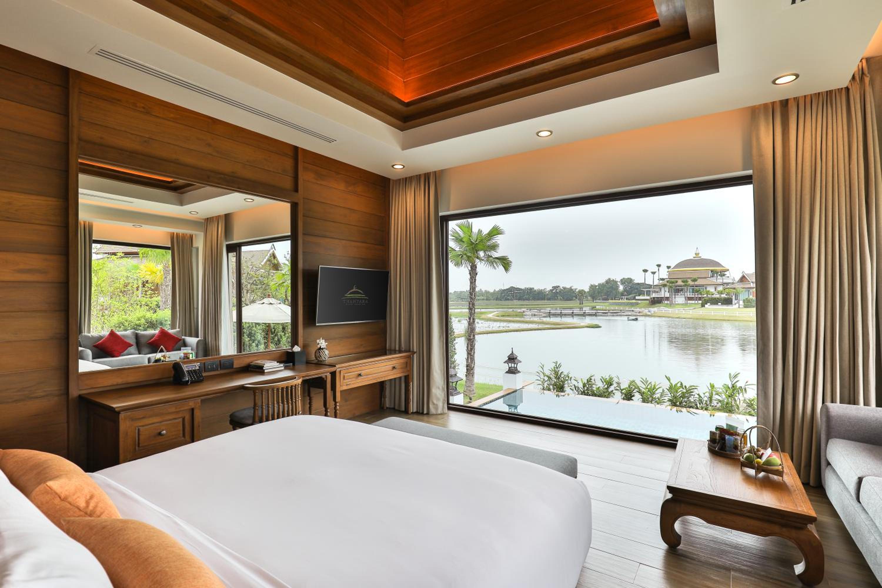 Villa with Private Pool - Photo 19