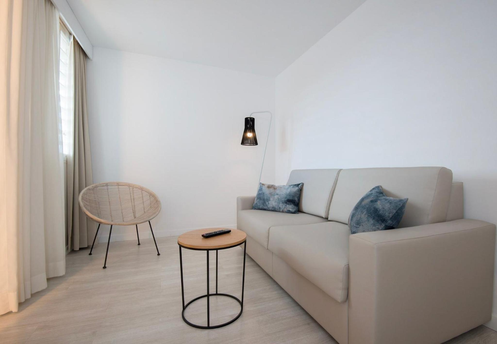 Suite (2 Adults + 2 Children) photo 2