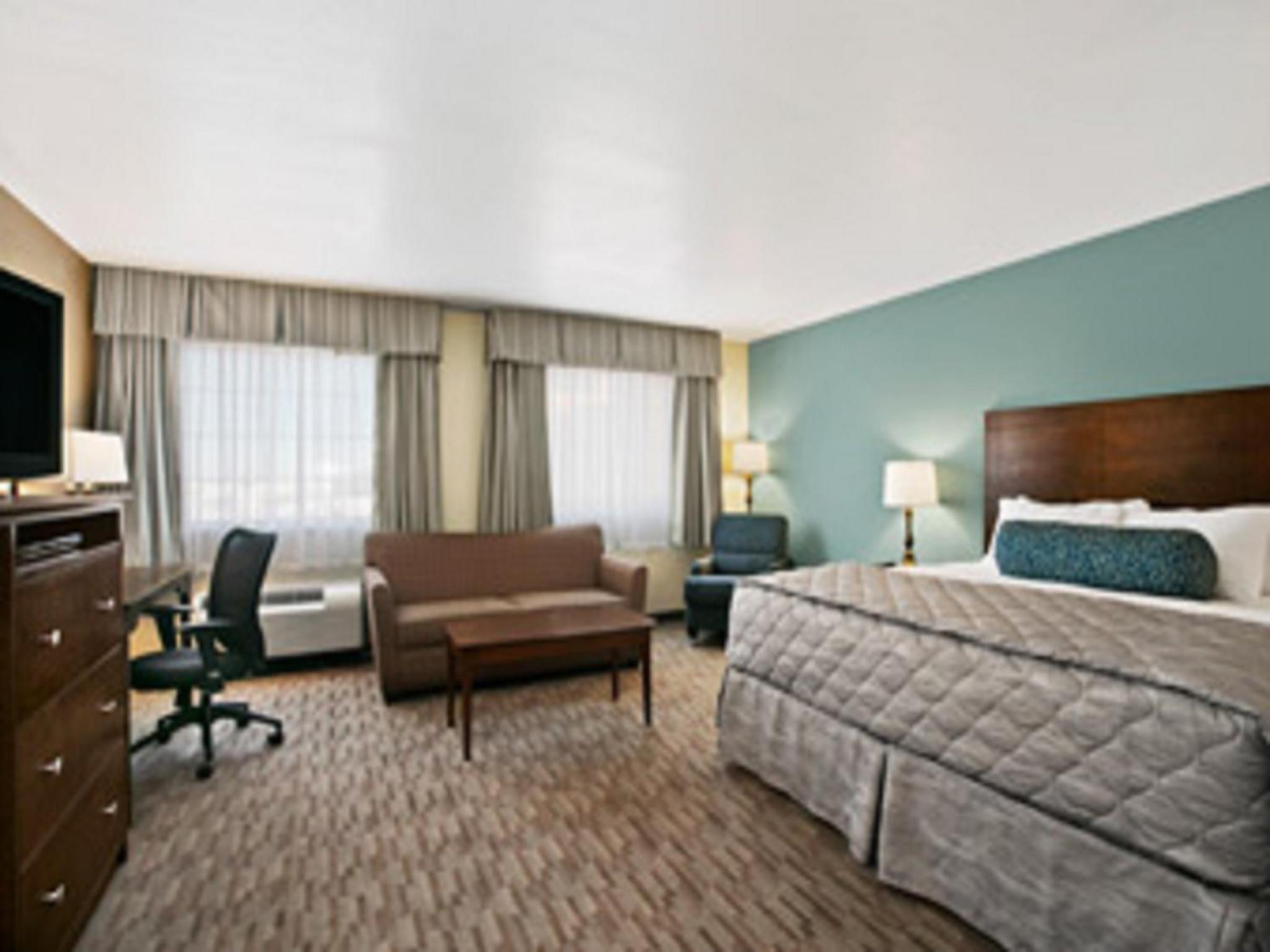 King Studio Suite - Mobility Access/Non-Smoking photo 1